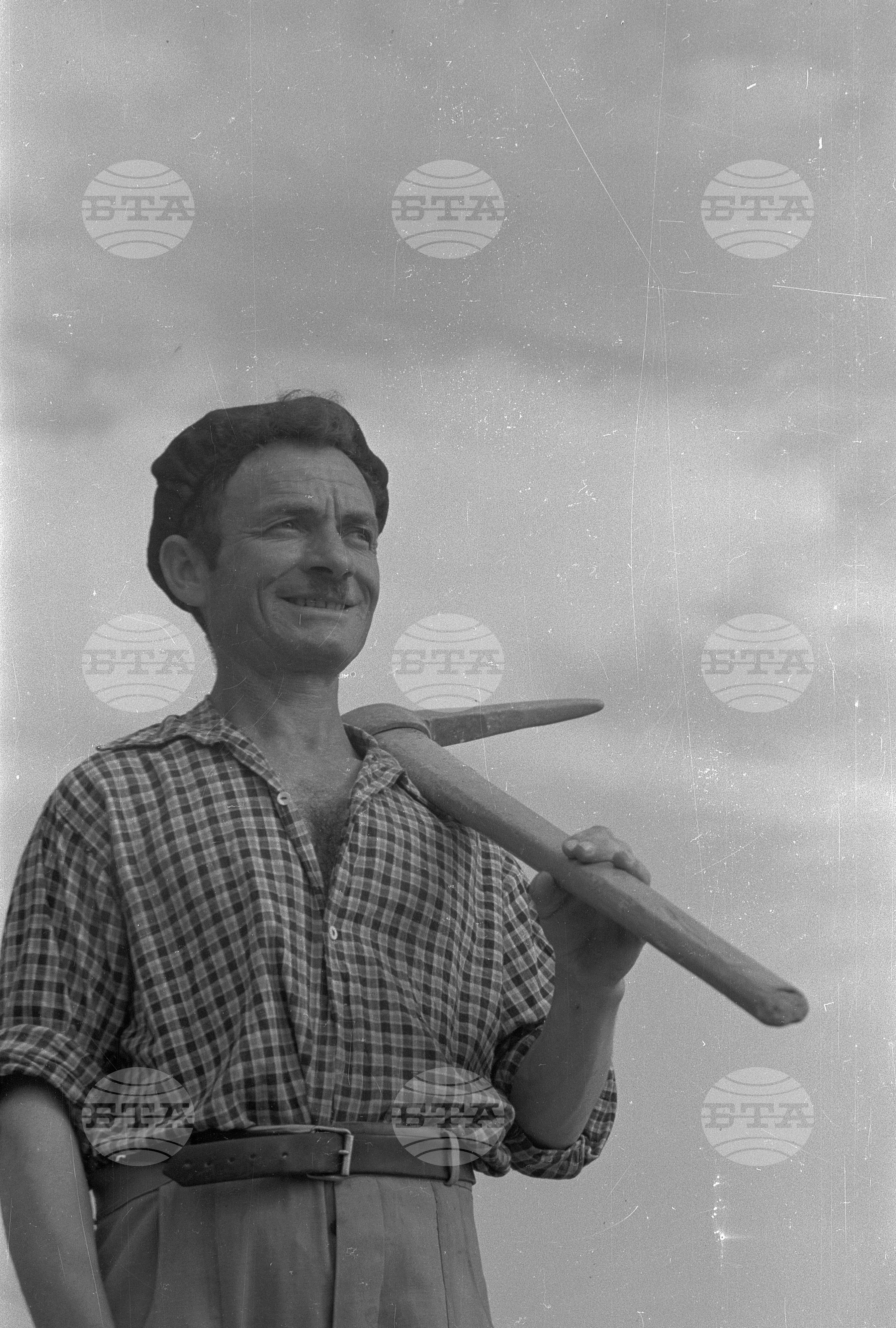 Язовир "Сталин" - снимки от изграждането му през 1952 година