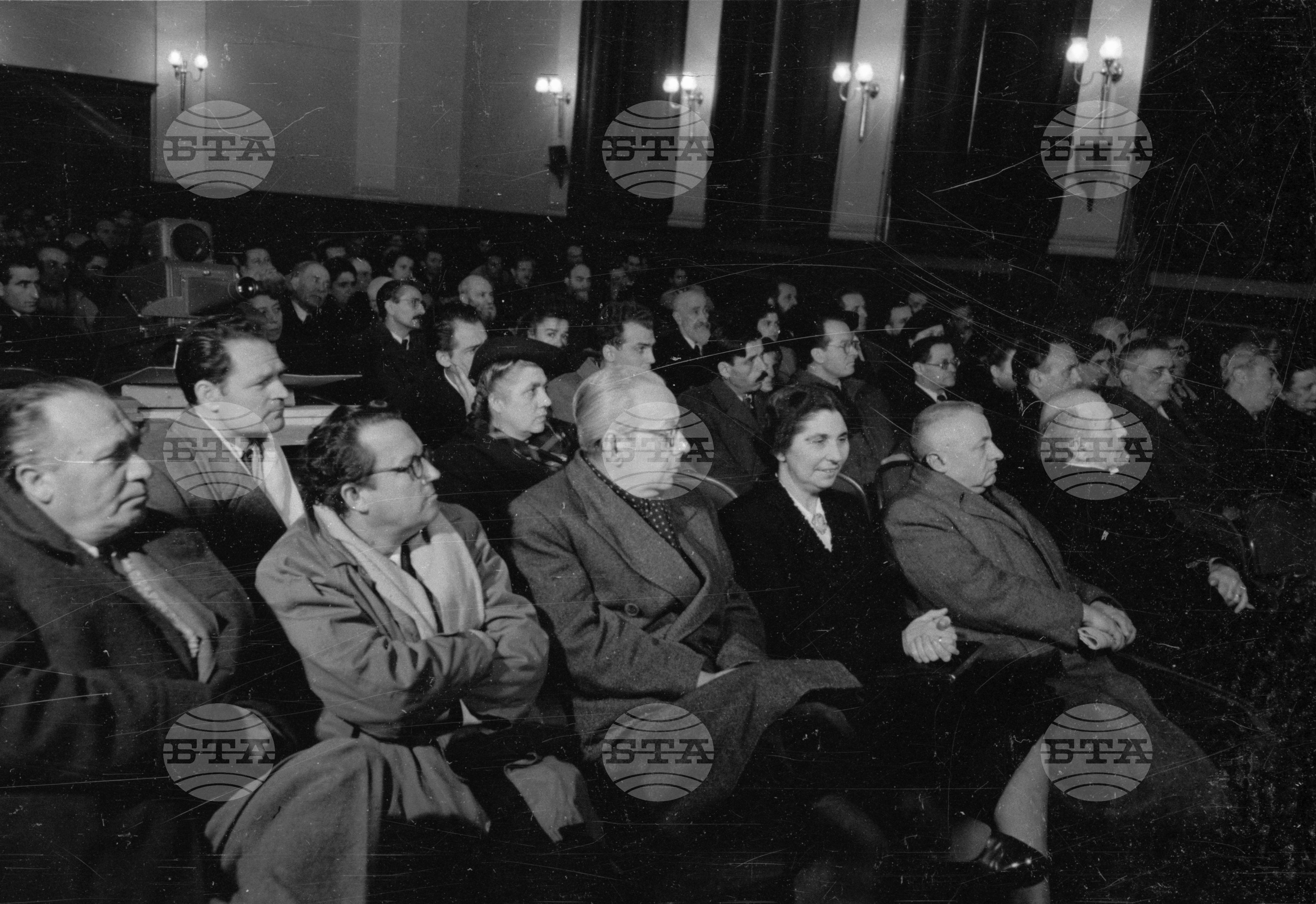 Научна сесия на Българска академия на науките (БАН) посветена на Николай Павлович в залата на БАН - София