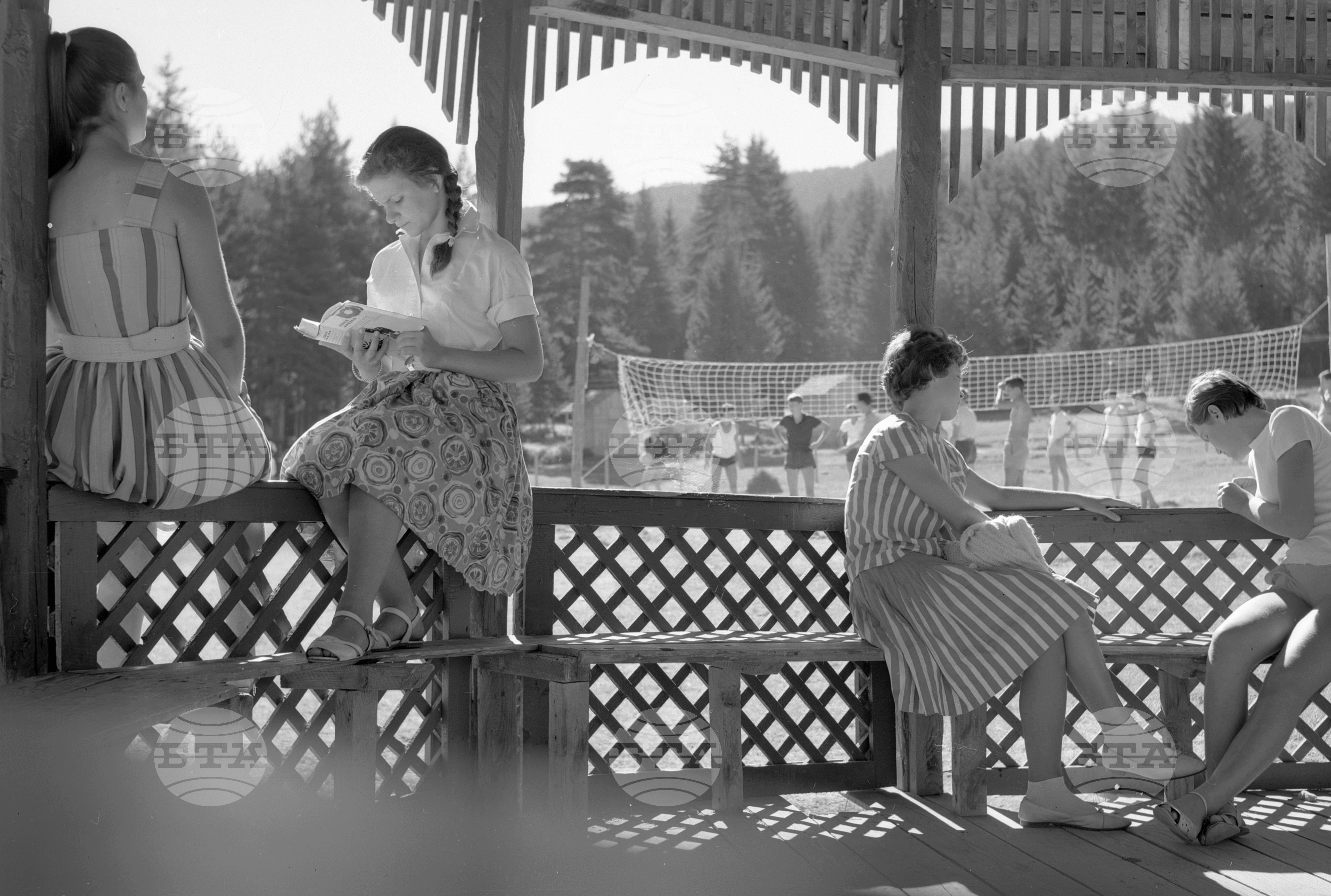Средношколски лагер-школа в курорта "Говедарци"