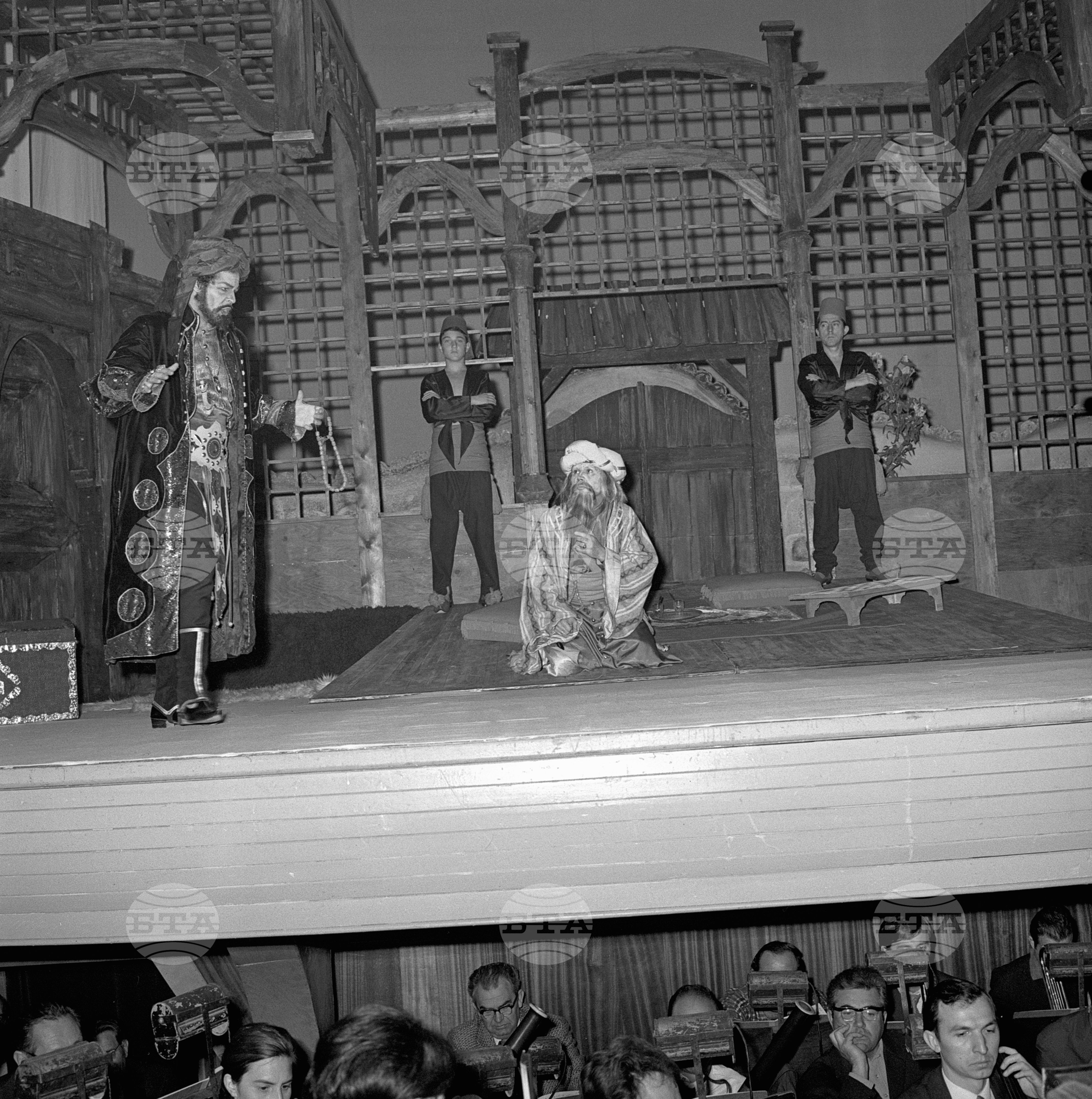 Сцени от операта "Луд гидия" - 1972 година