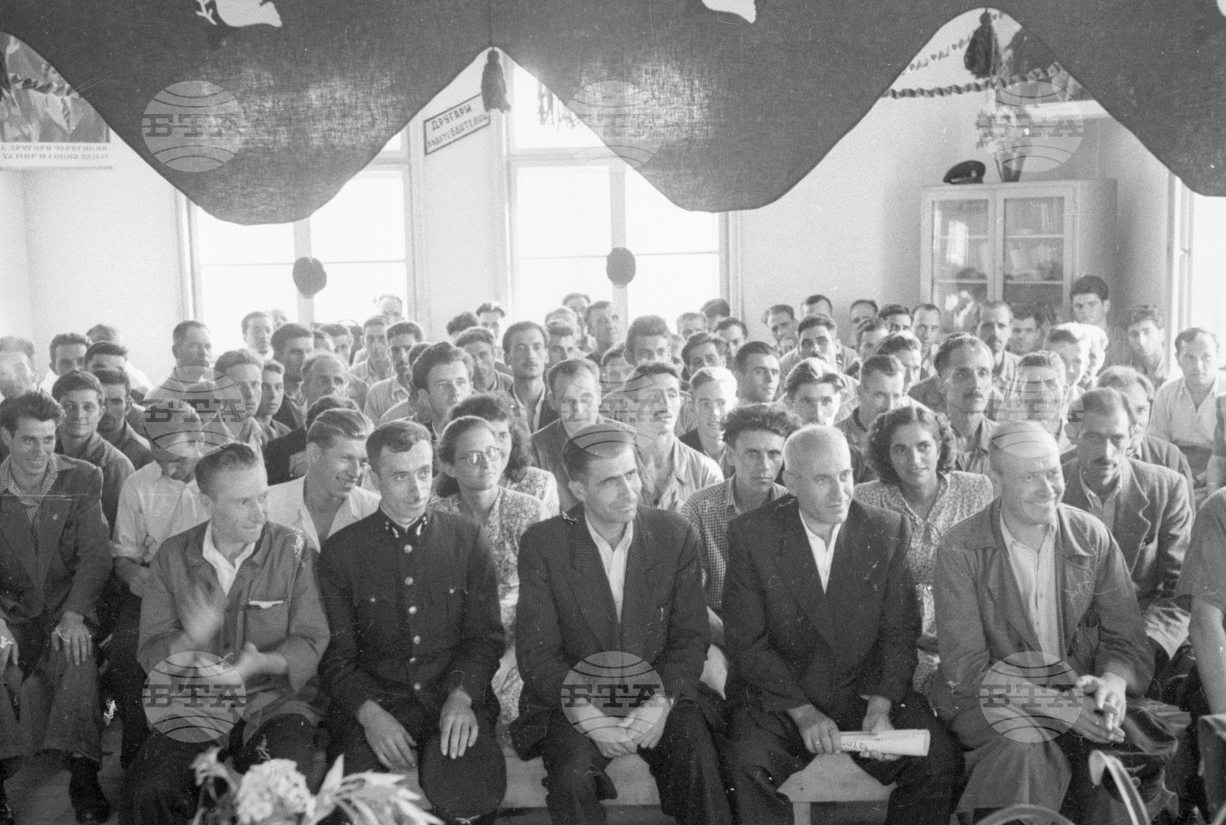 Дом на народната войска, 1951
