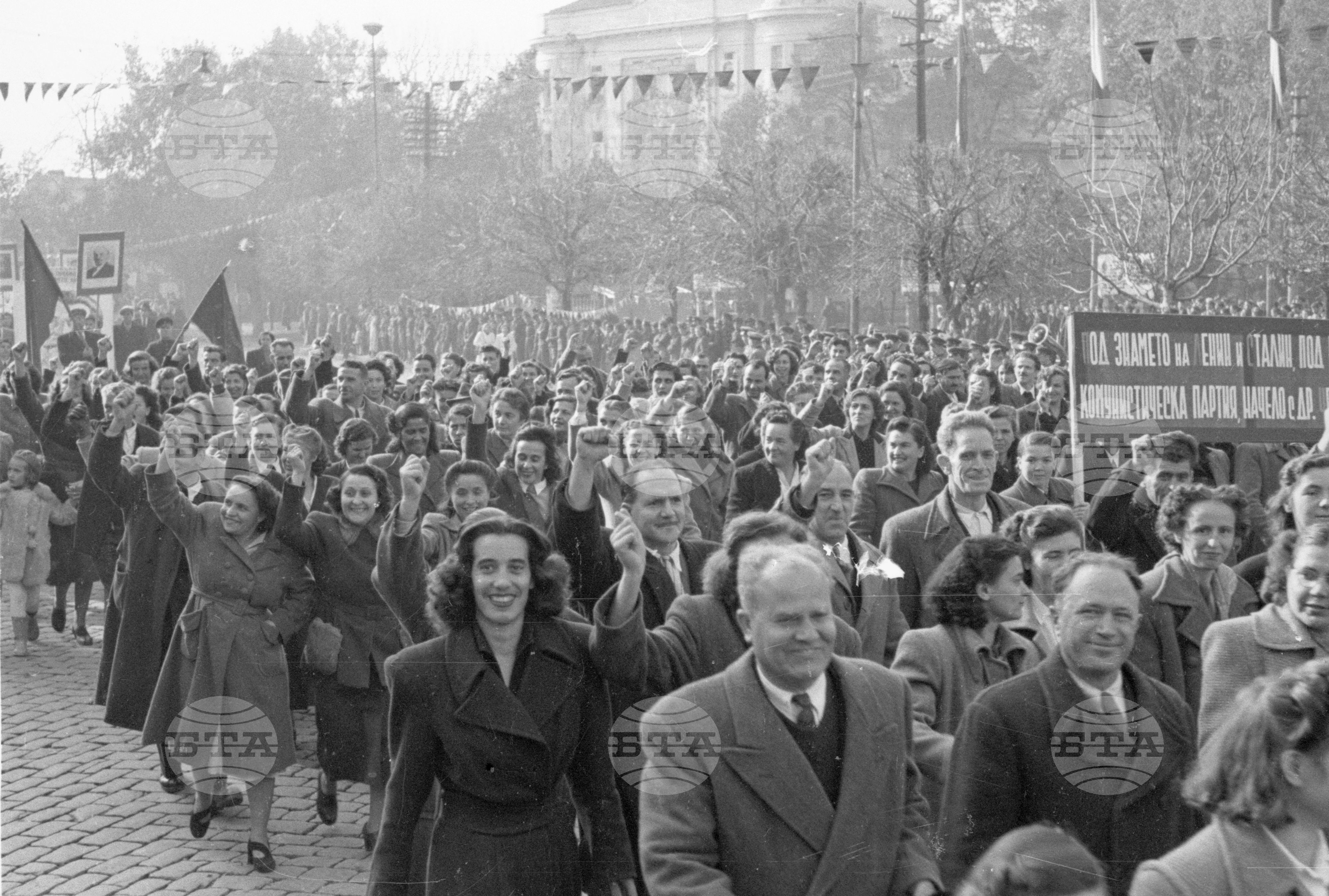 Тържества и празнична манифестация за Великата октомврийска революция 1951 год