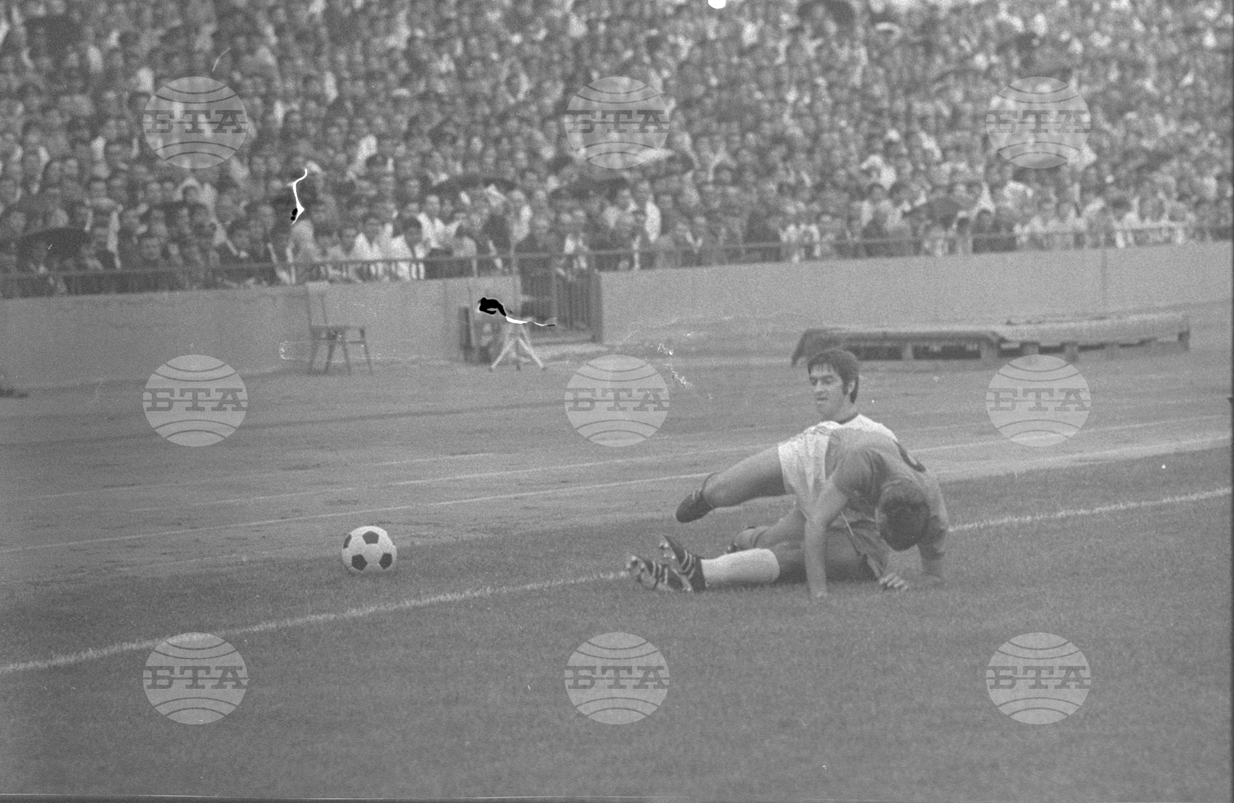 Откриване на футболното първенство 1971 - 1972 година. ЦСКА(Централен спортен клуб на армията) - Черно море(Варна)