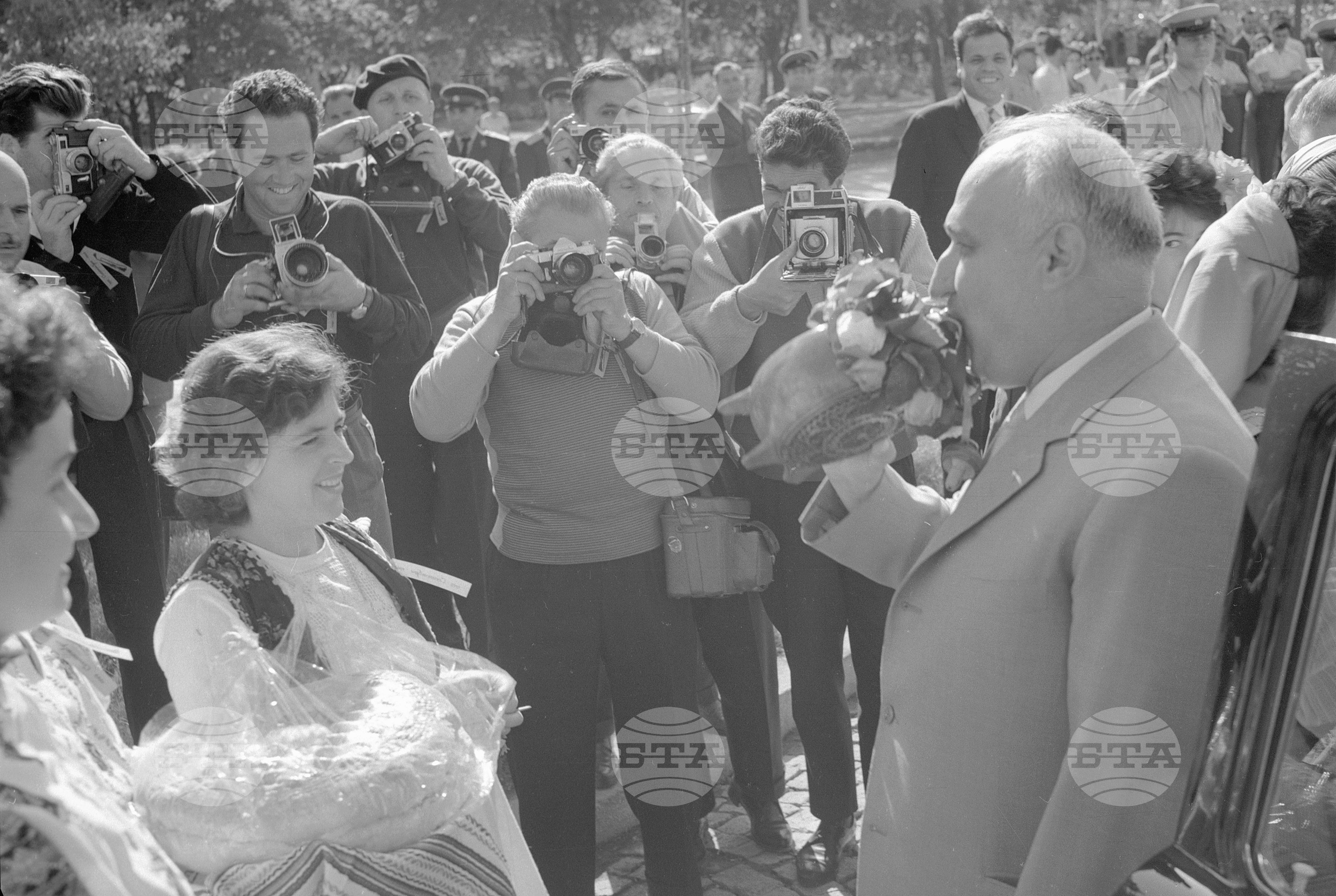 Възторжен митинг на трудещите се от Михайловградски окръг