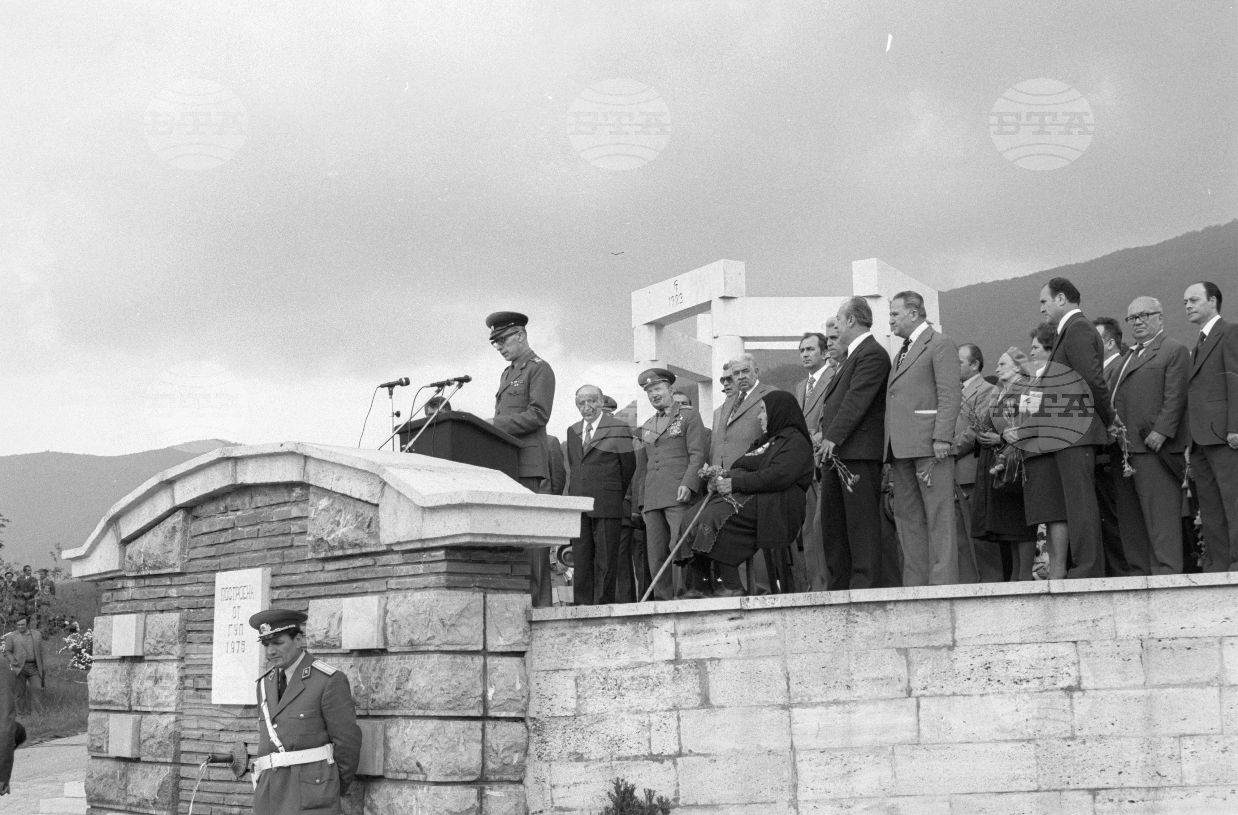 Тодор Живков откри мемориален комплекс край с. Рашково