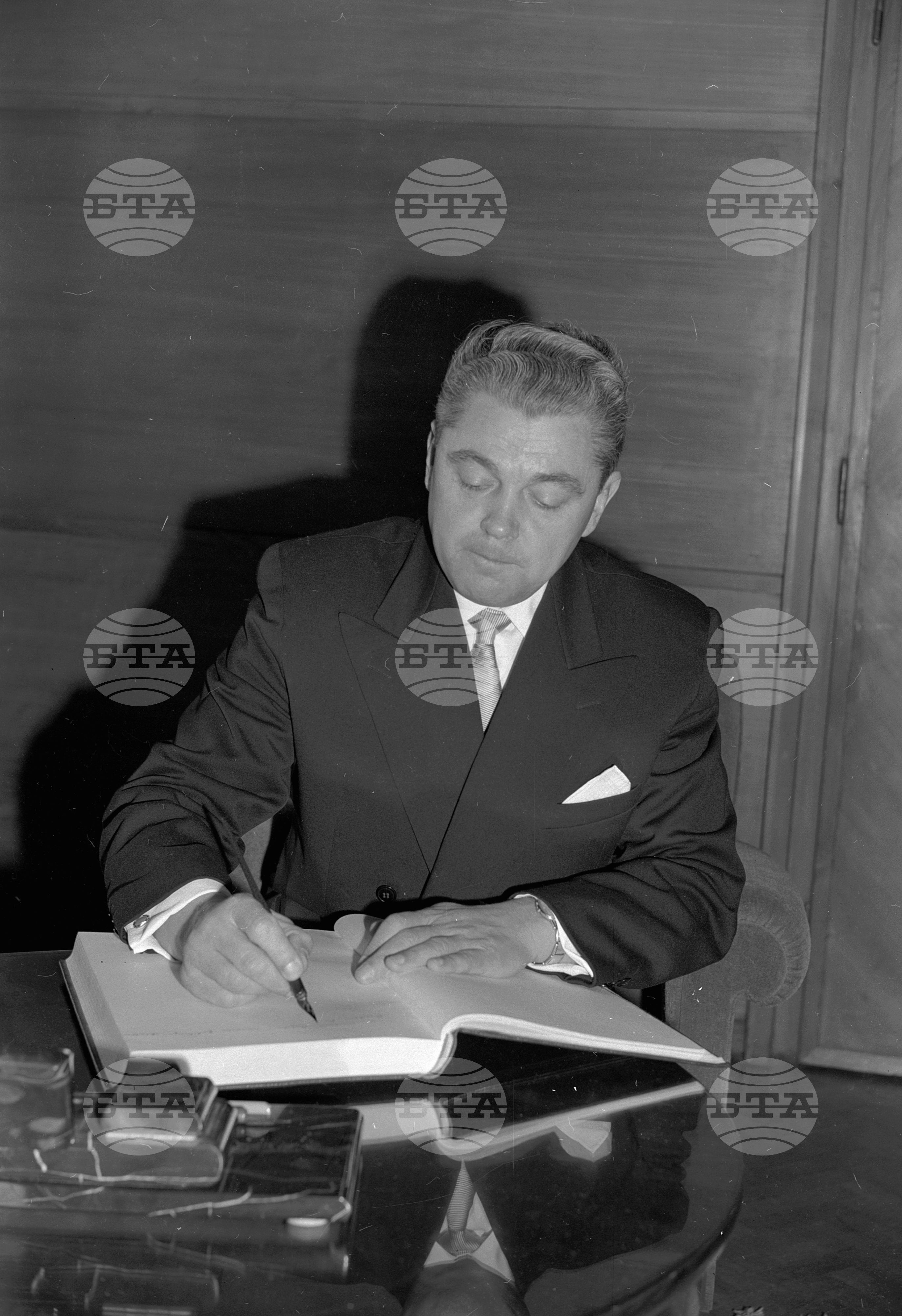 В Президиума на Народното събрание - 1960 година