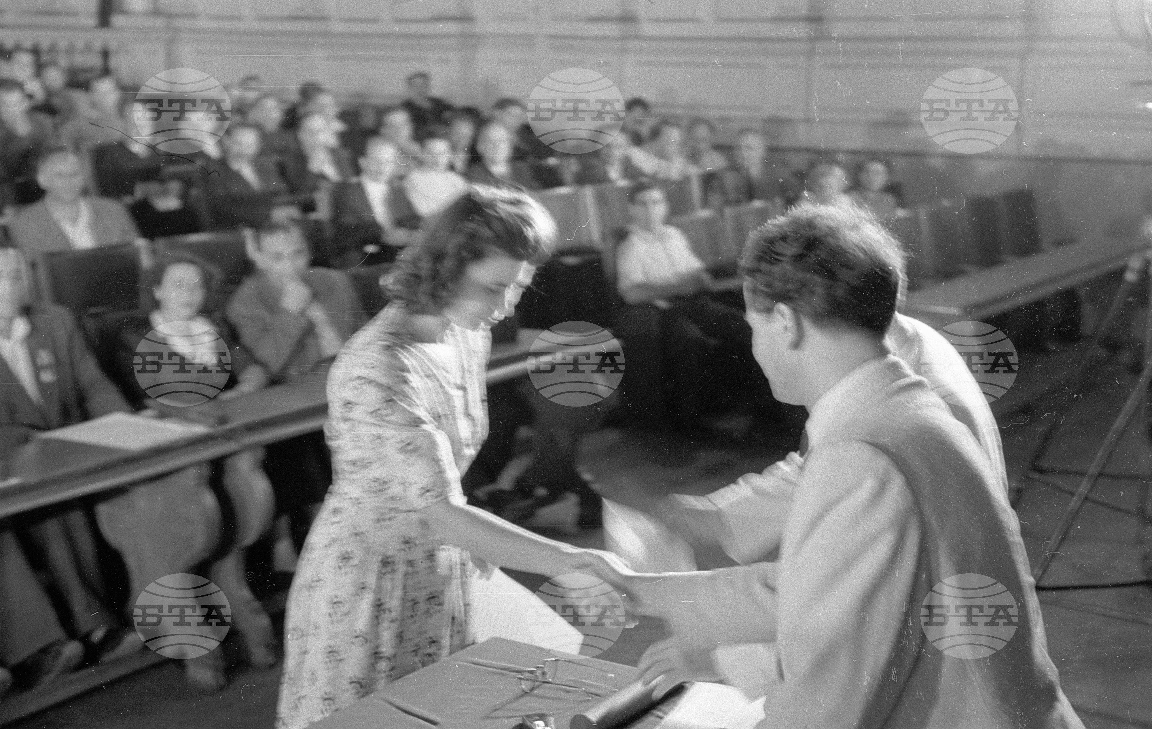 Връчване на Димитровски награди на лауреатите за 1951 година