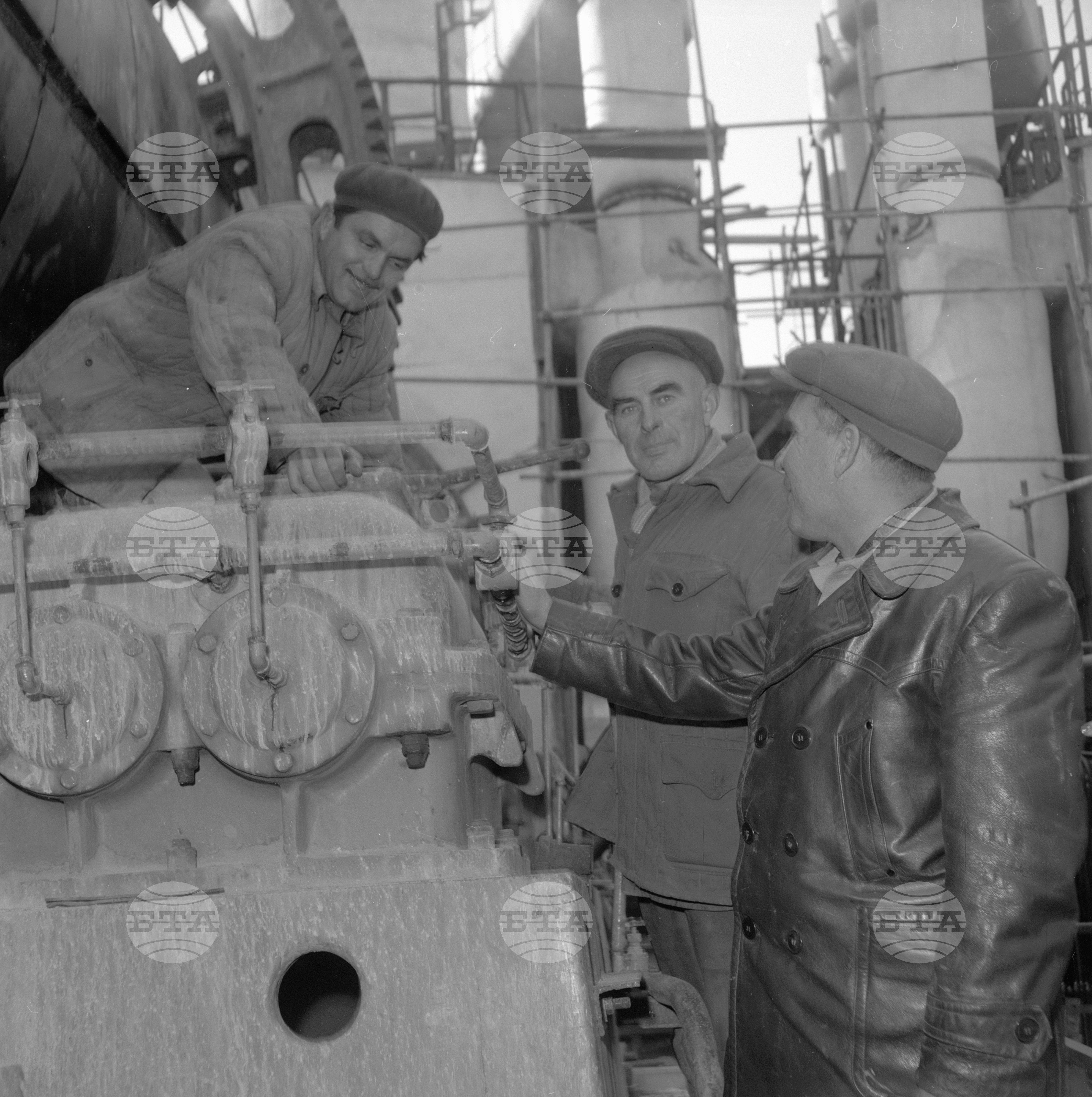 На строежа на Азотно-торовия завод край Стара Загора 1962 година част 9