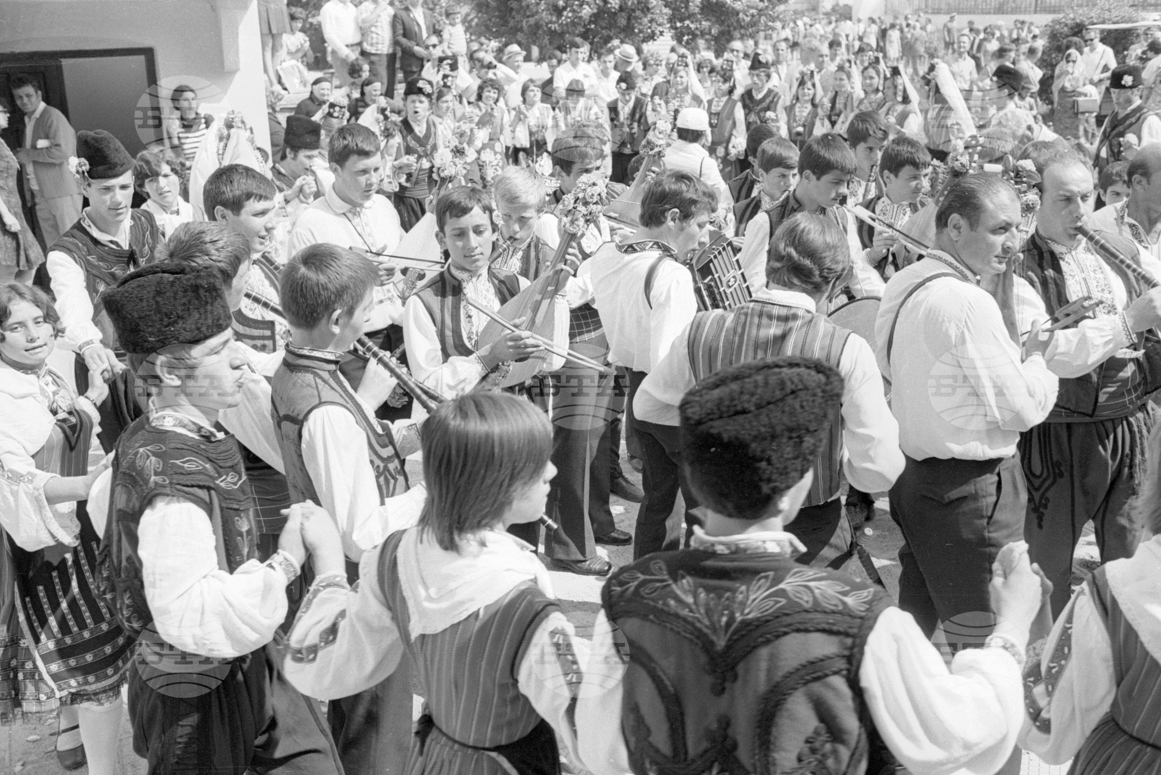 Пети национален празник на розата в Казанлък - част 2