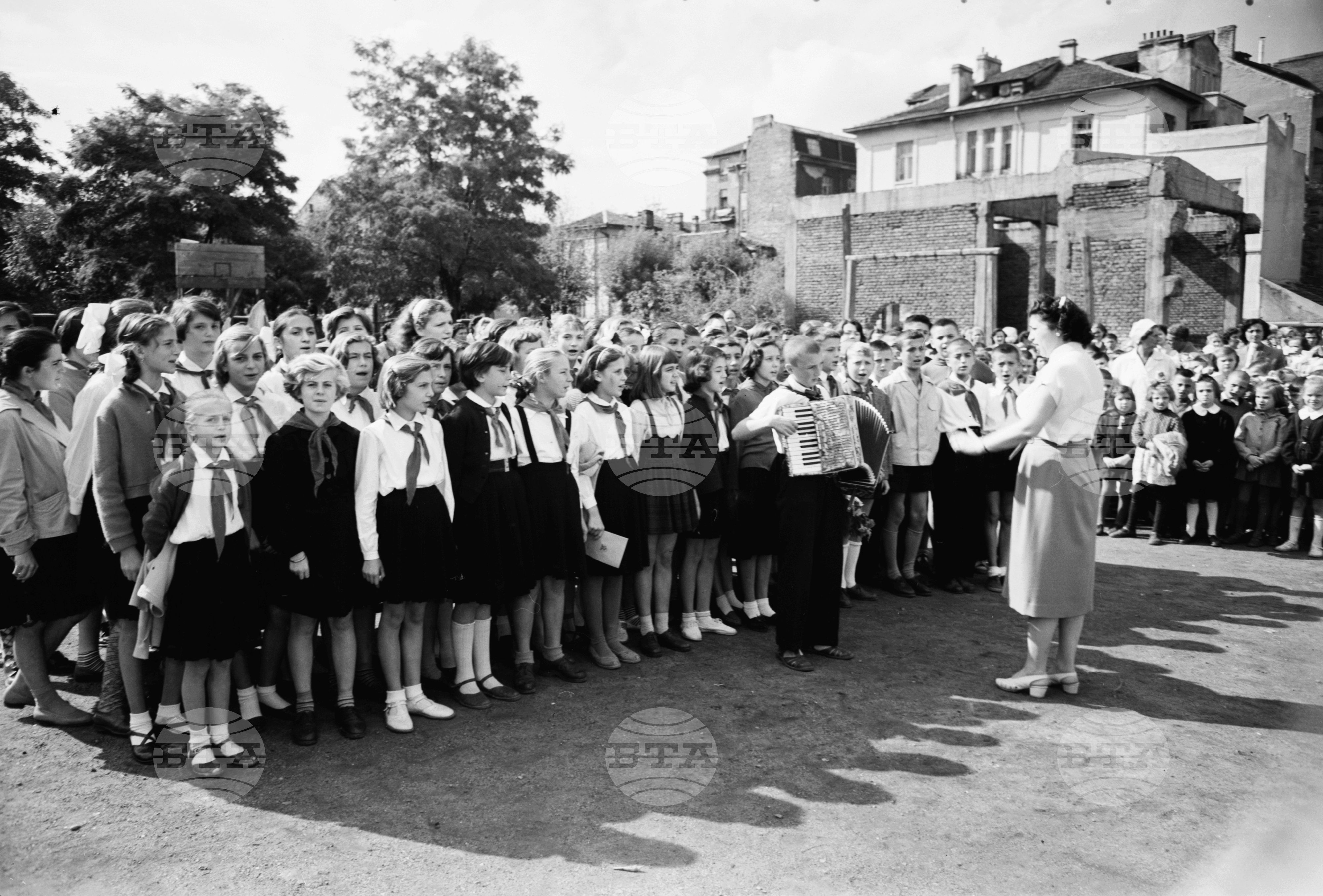 Откриване на новата учебна година - 1958/59 година в София