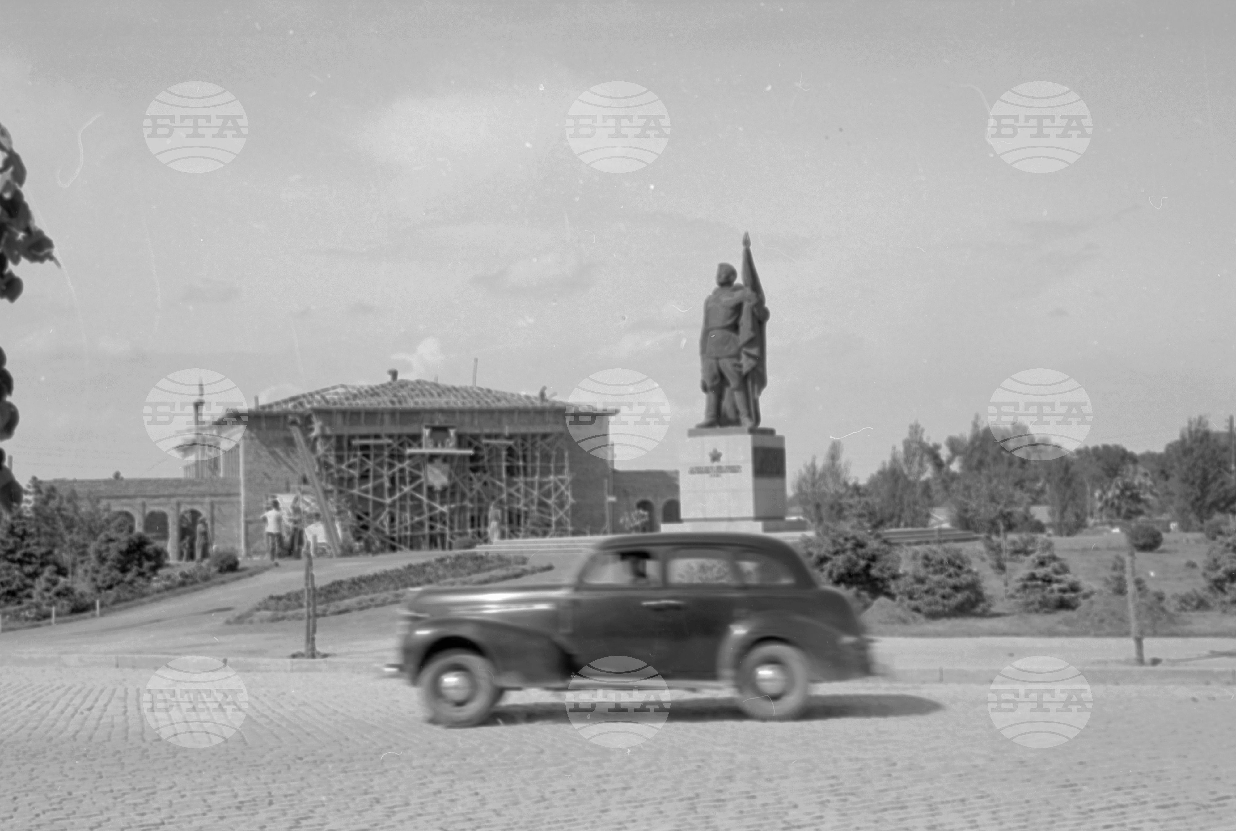 Паметник на Руските бойци червеноармейци в гр. Русе