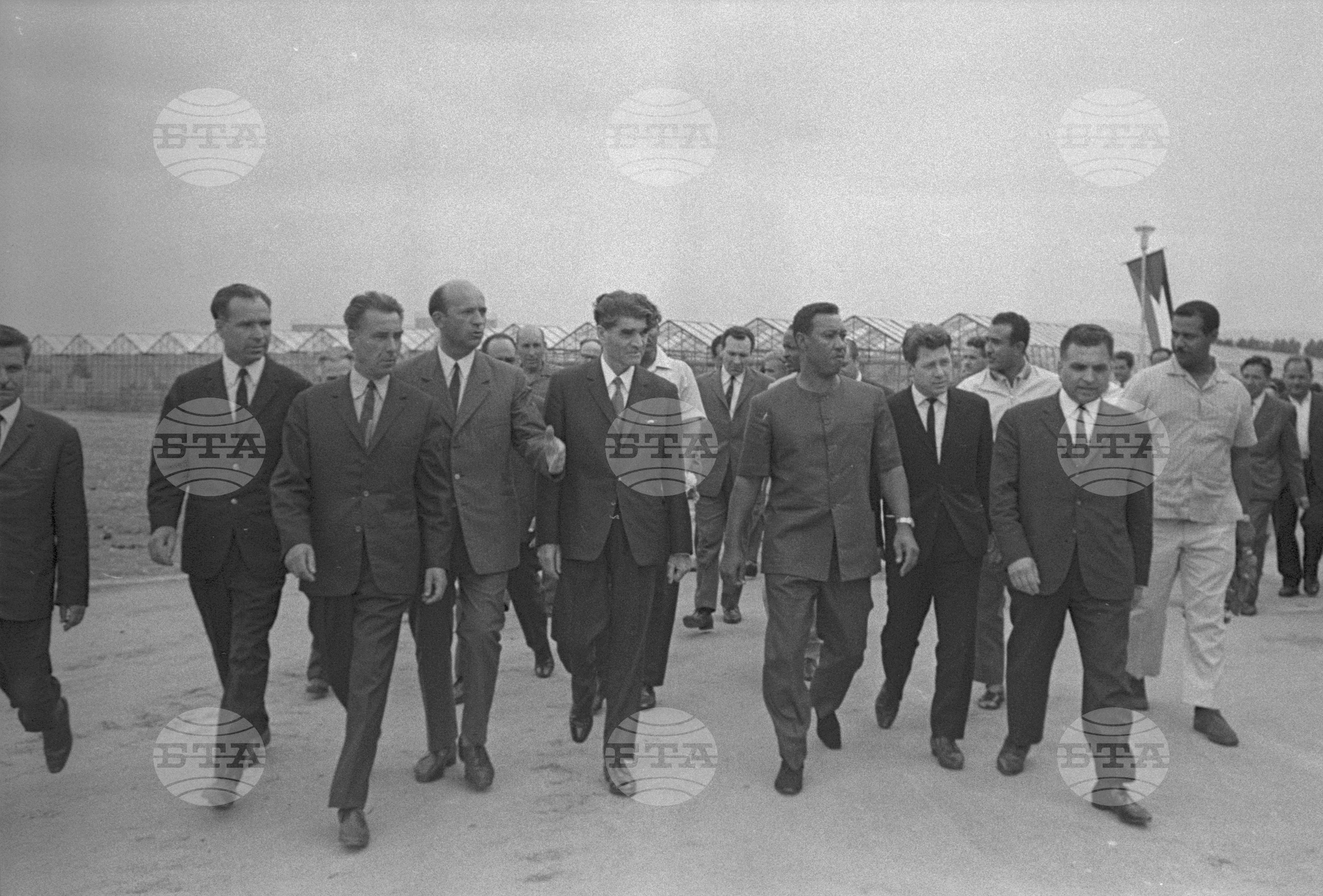 Генерал-майор Джафаар Мохамед Нимейри на посещение в България - част 4