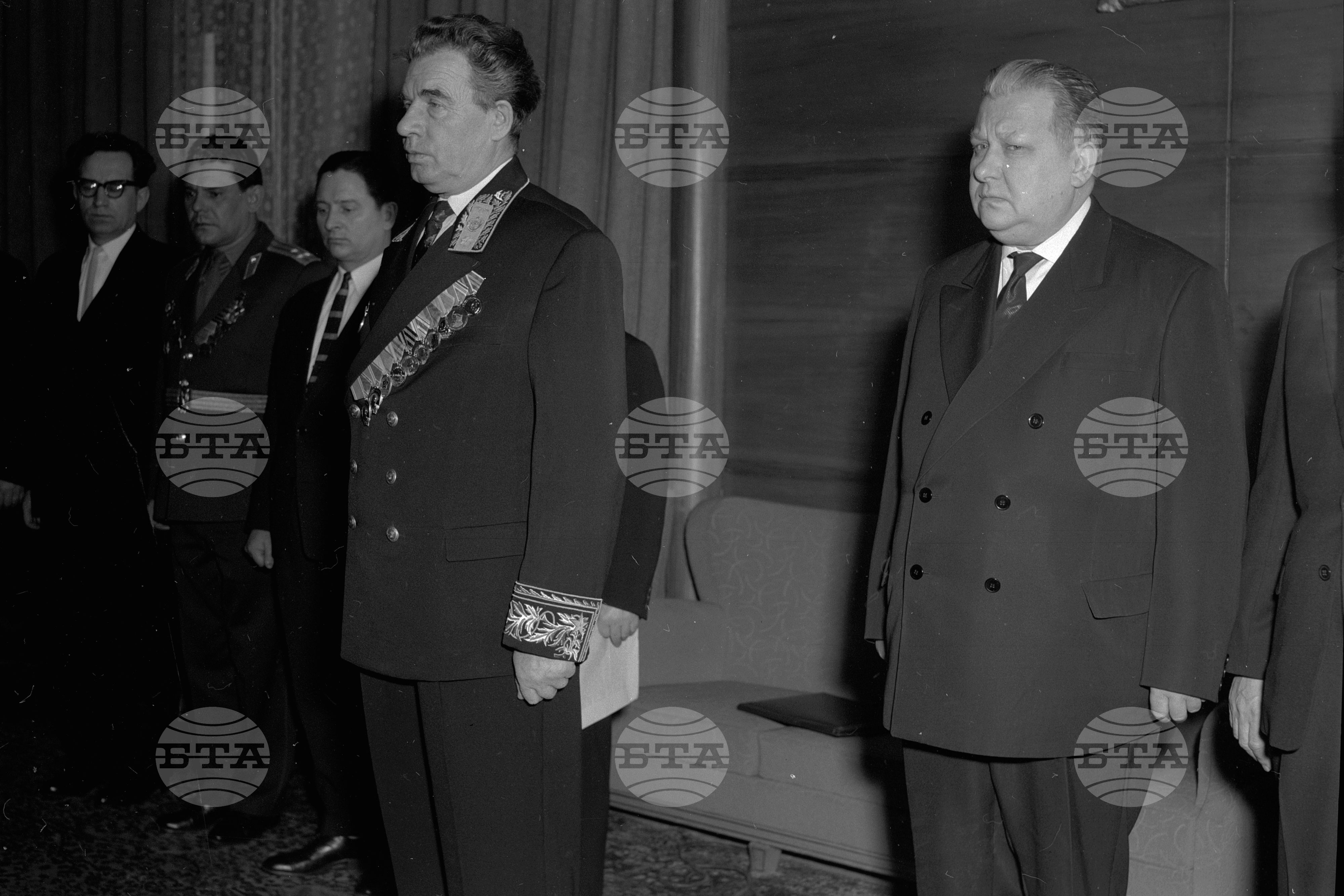 Новоназначеният извънреден и пълномощен посланик на Съветския съюз връчва акредитивните си писма