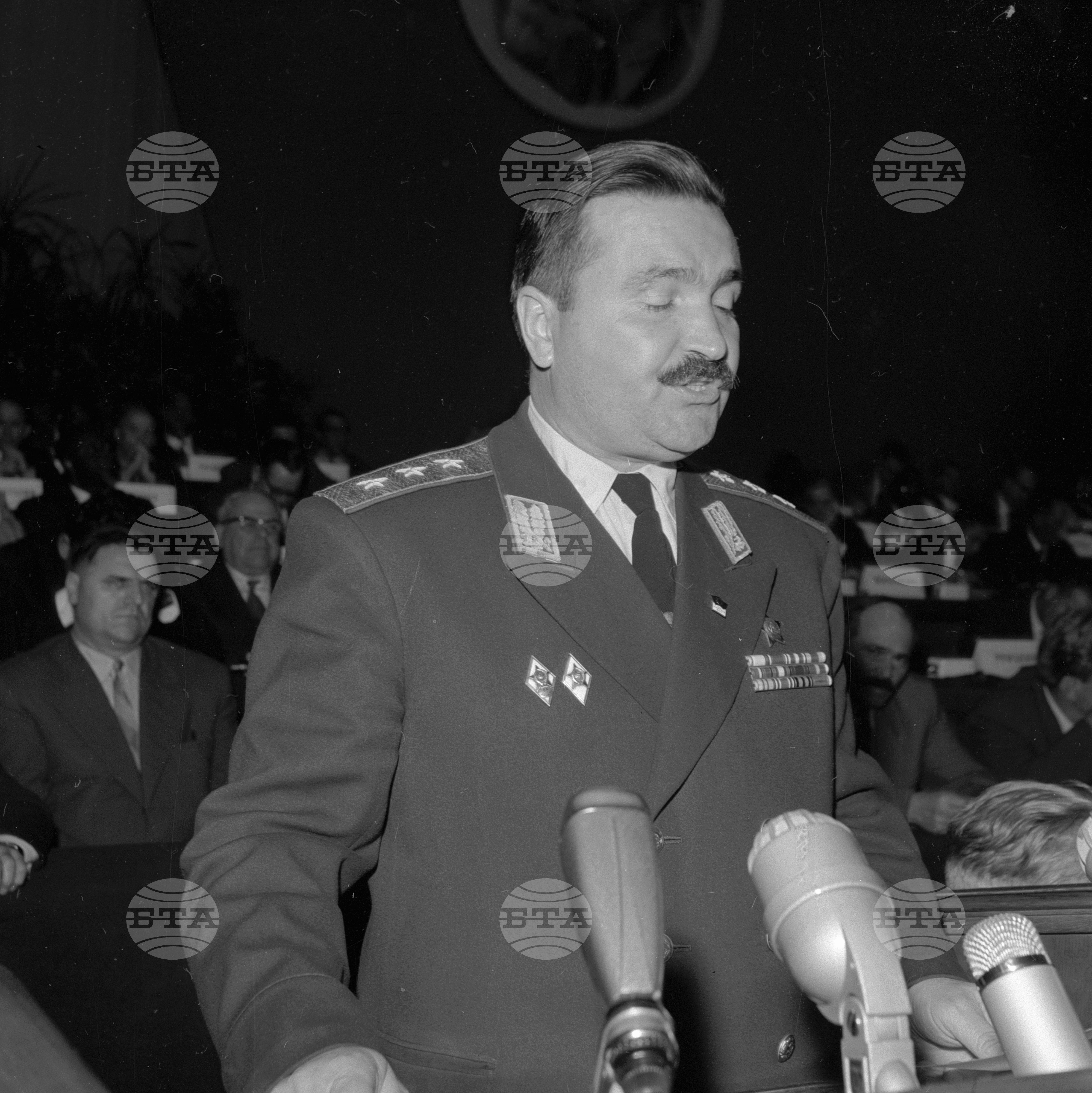 Осмият конгрес на Българската комунистическа партия част 8