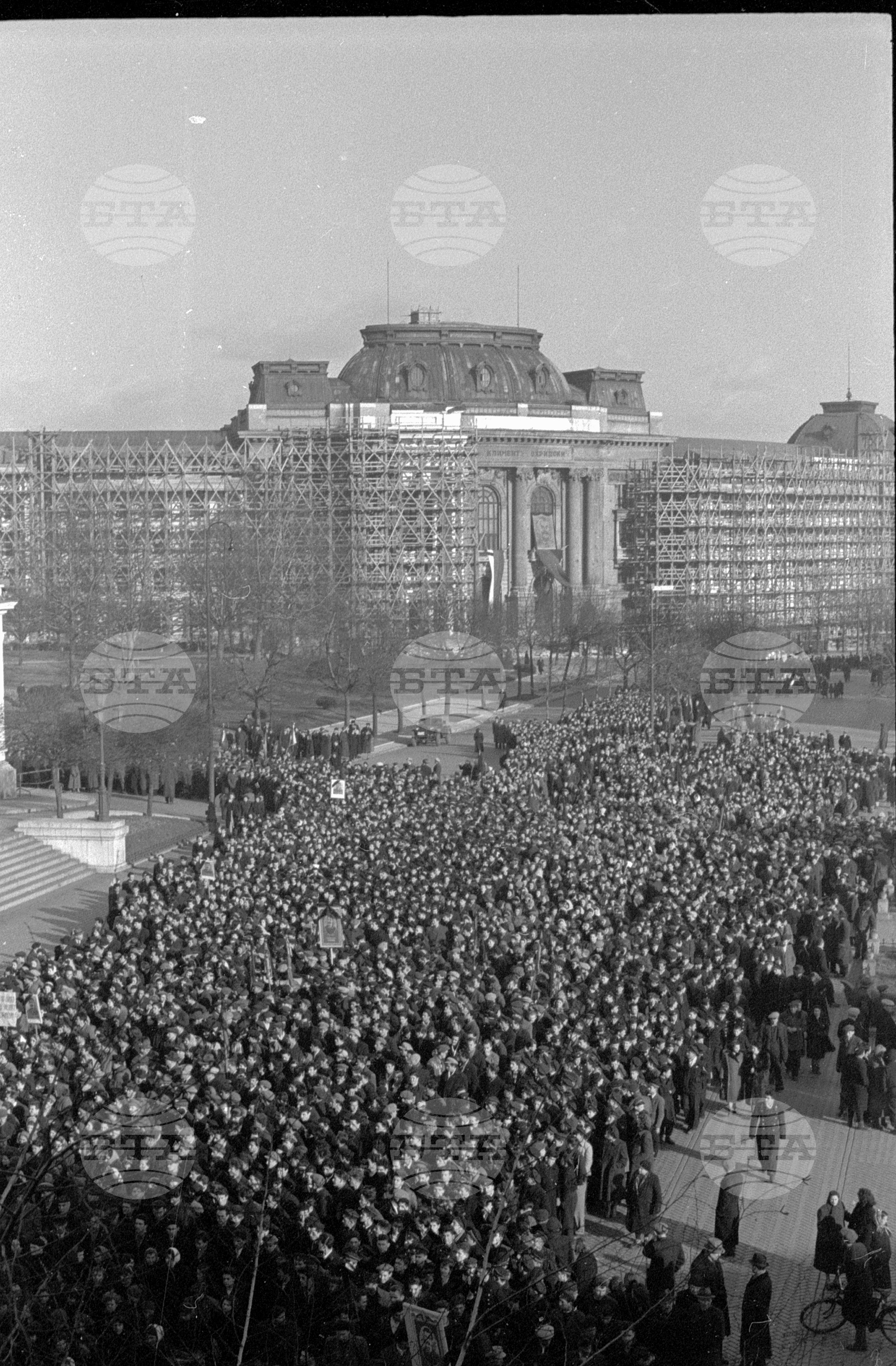 Траурен митинг по случай смъртта на Йосиф Висарионович Сталин