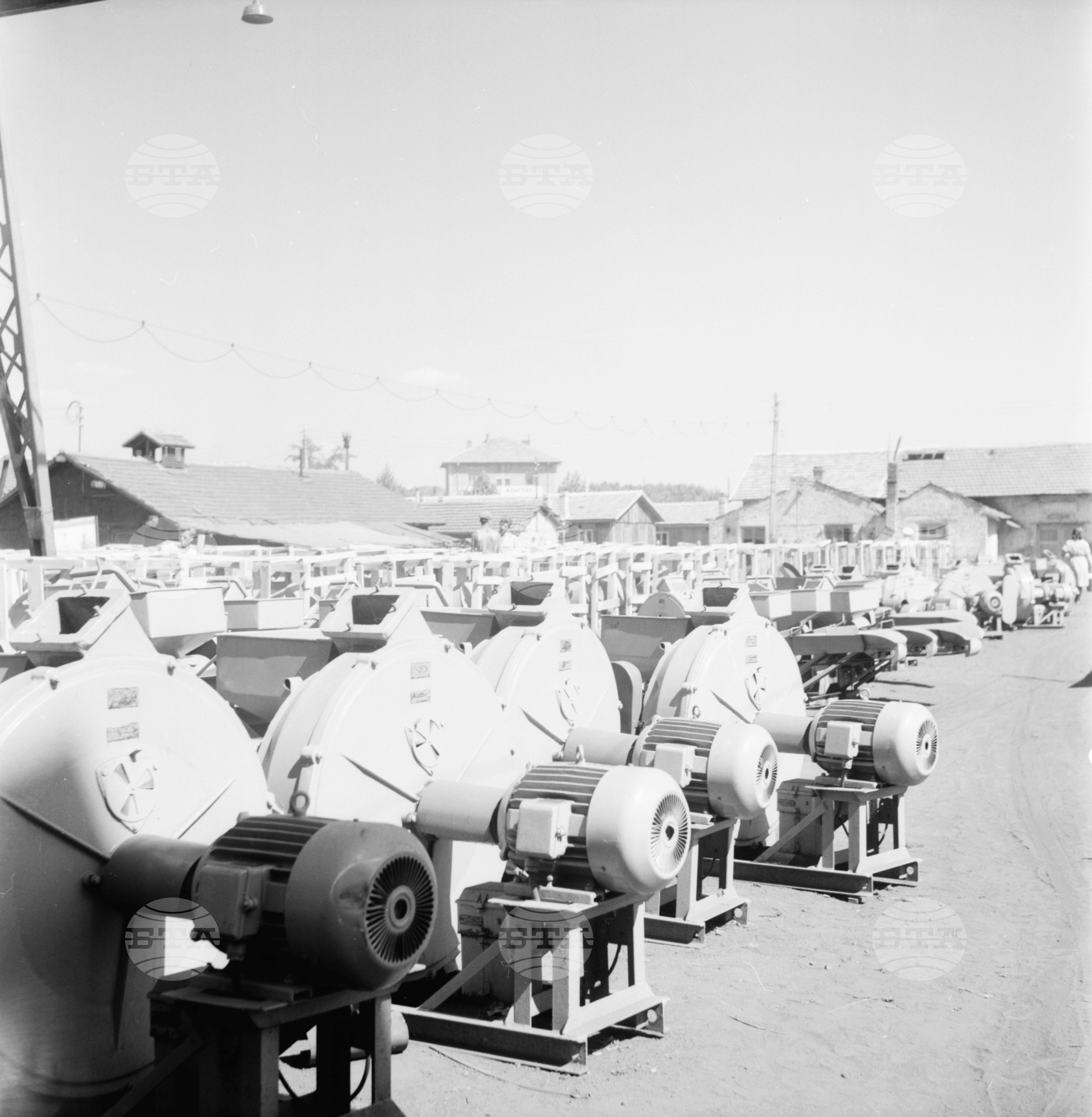 Нефтопреработвателен завод 1963 година