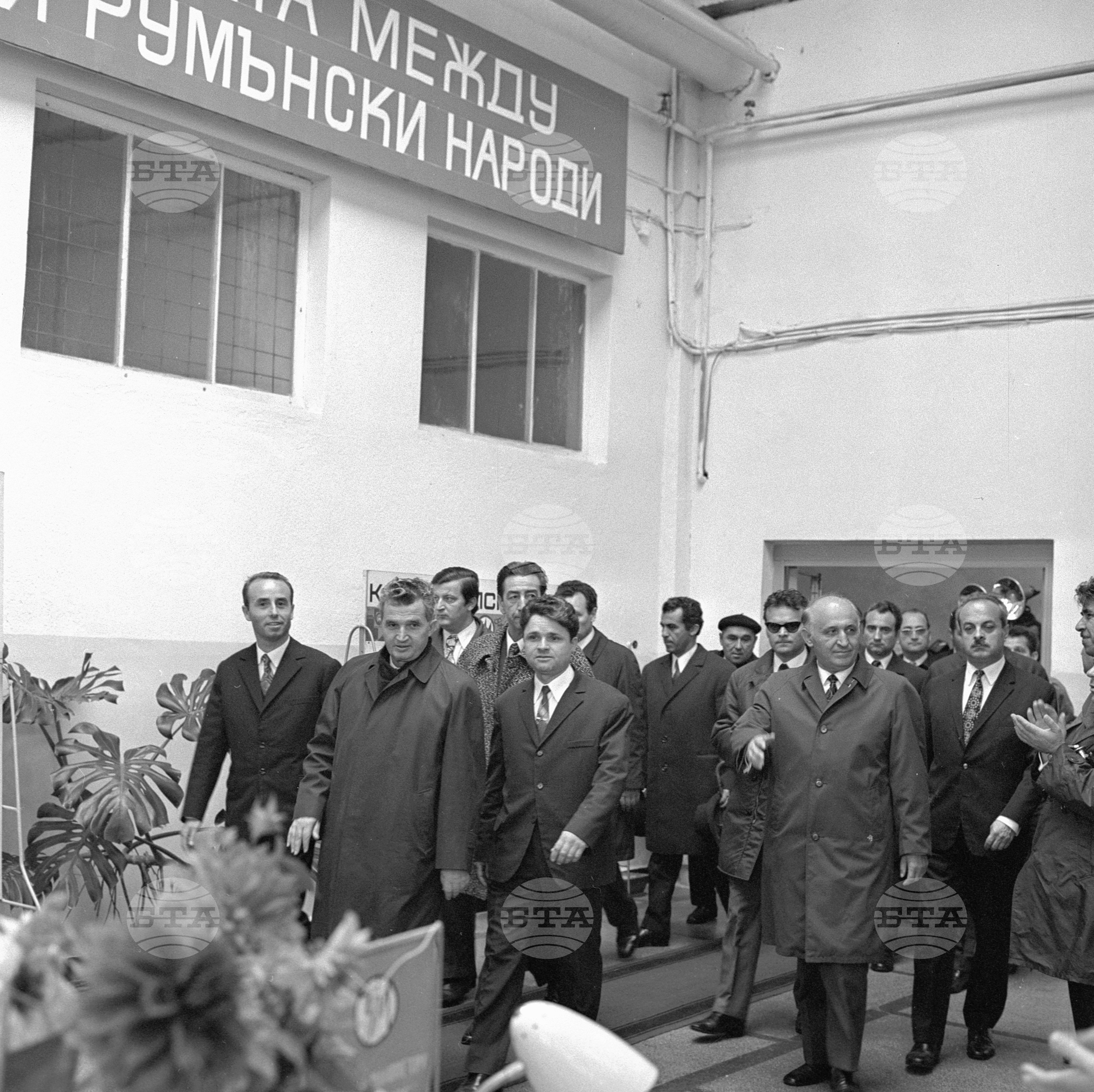 Посещение на другаря Тодор Живков в завода за манометри "Черно море"