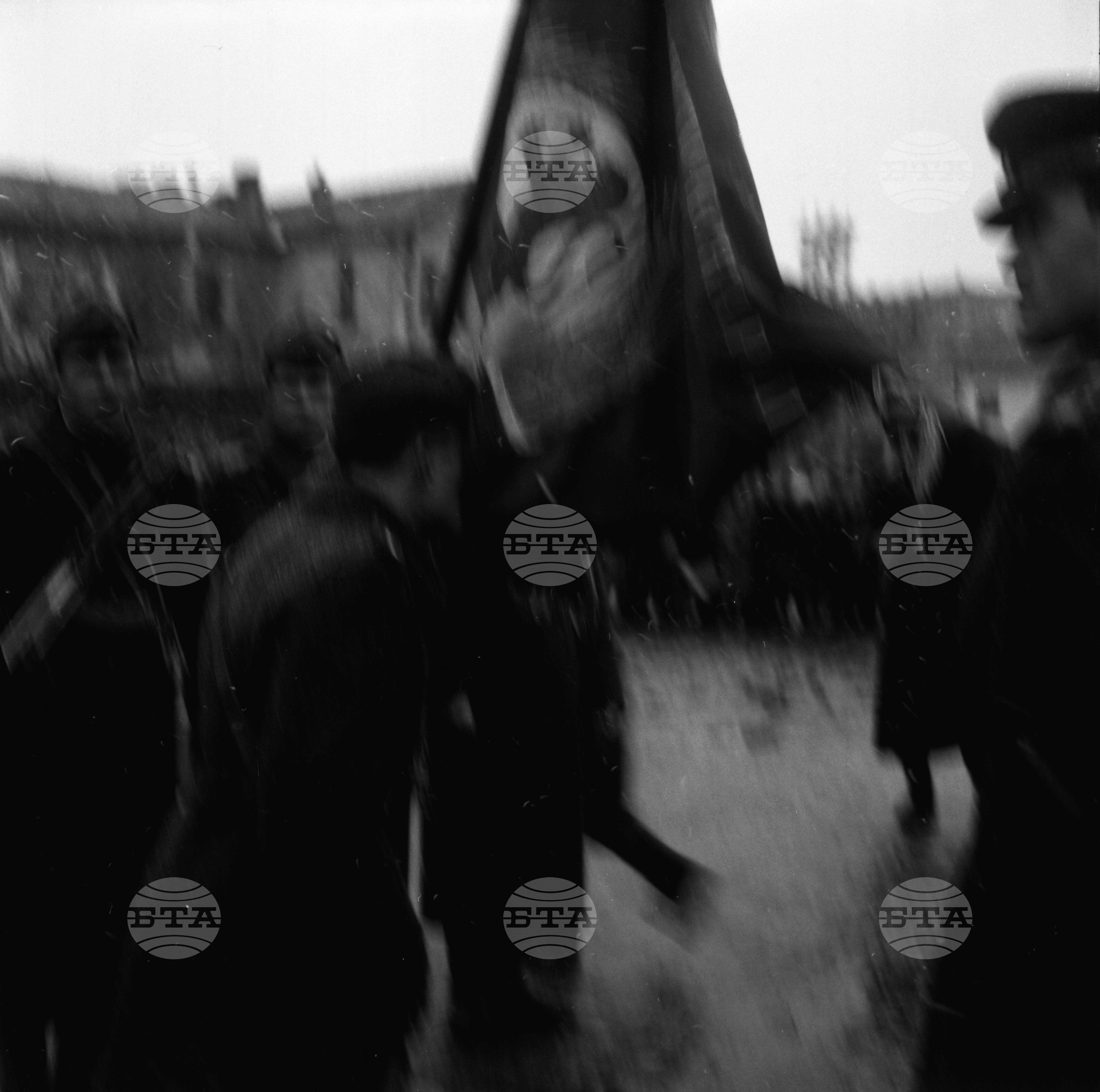 Единство между армия и народ.  Клетва на младите бойци от поделение 55320