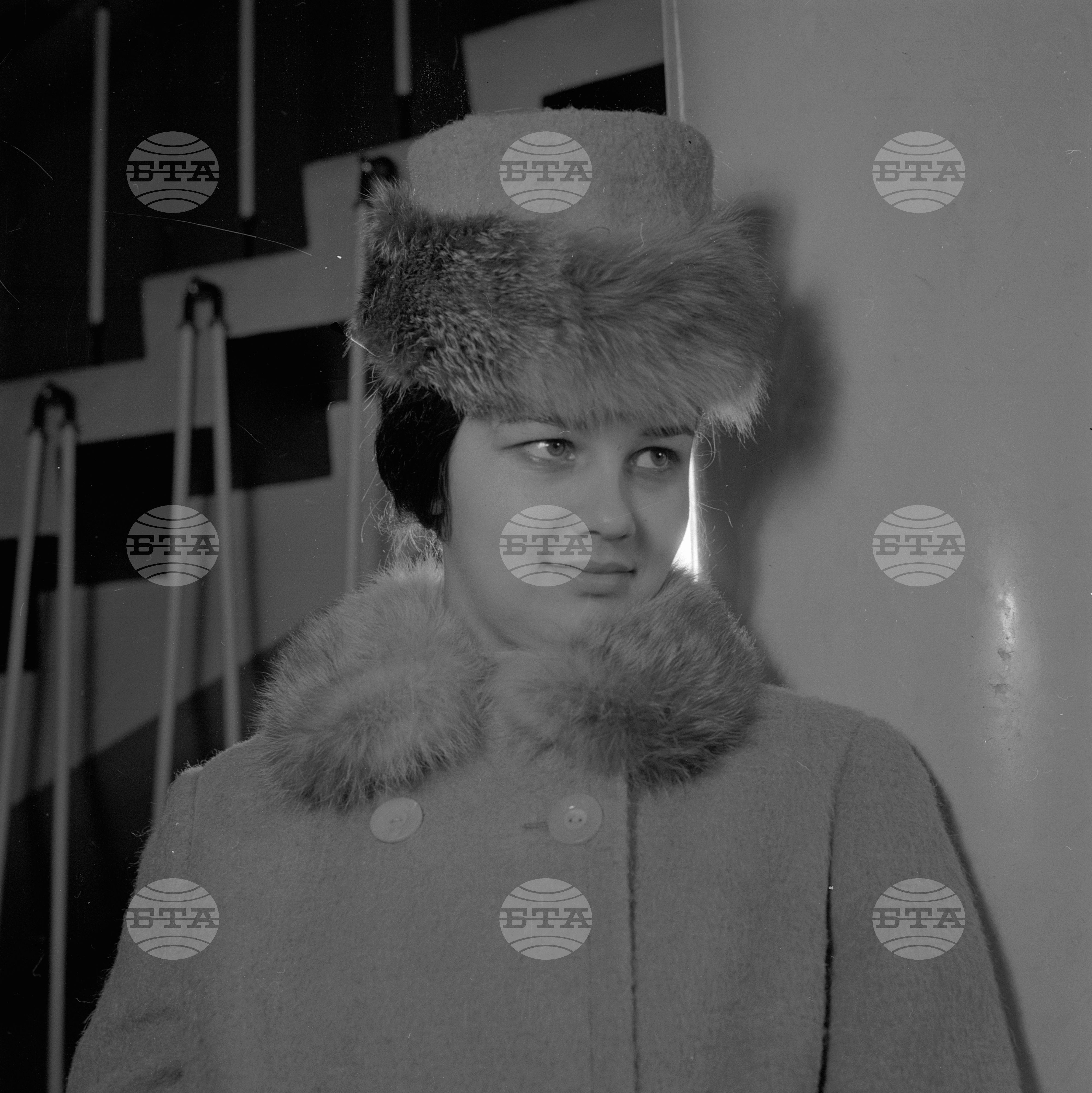 Дамско модно облекло за 1963 година
