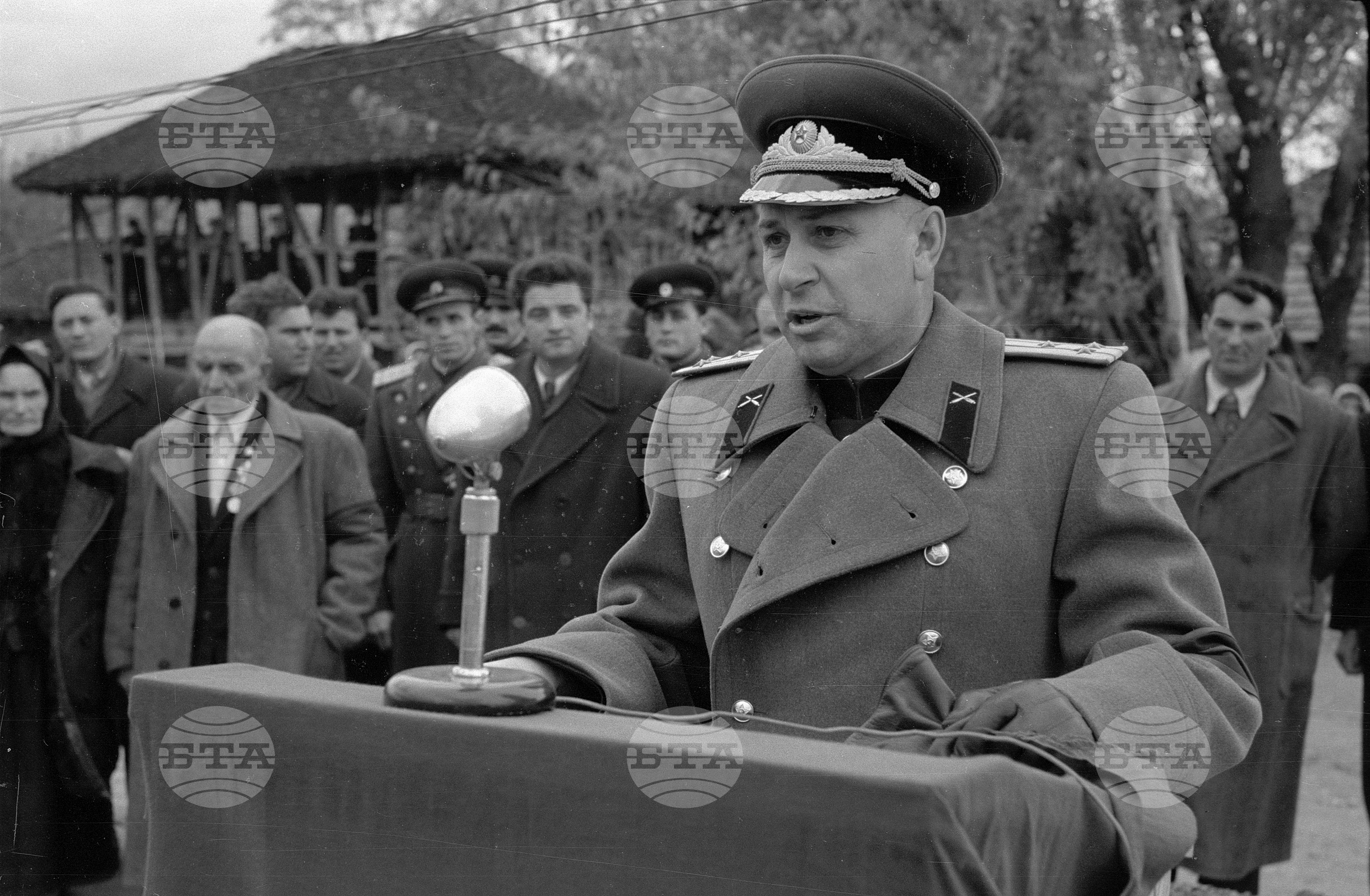 Заслужена почит към делото и паметта на загинали съветски бойци и български партизани - с. Брегово