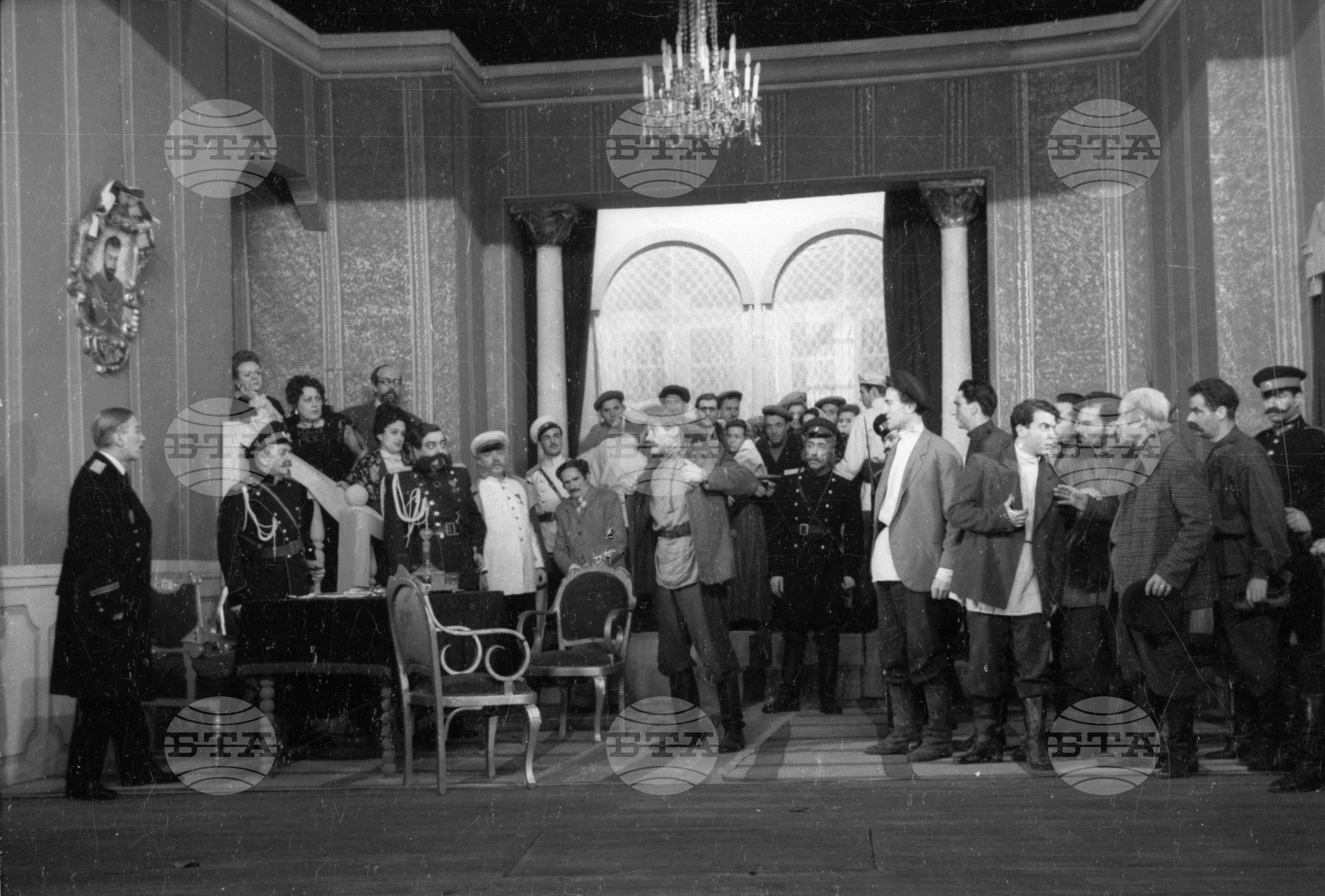 Народен театър "Иван Вазов", 1951 - част 1