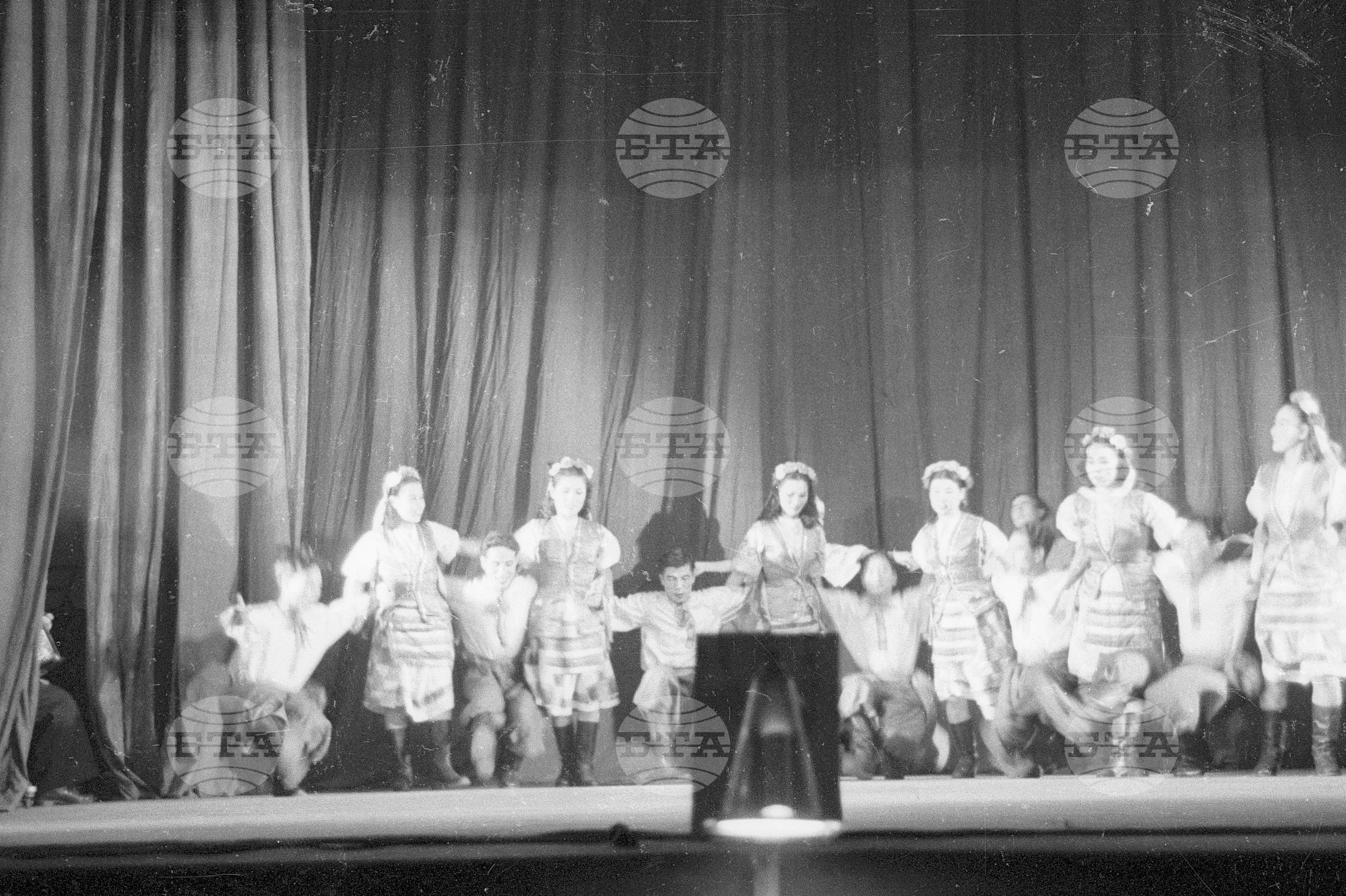 Корейски ансамбъл в Пловдив, 1951