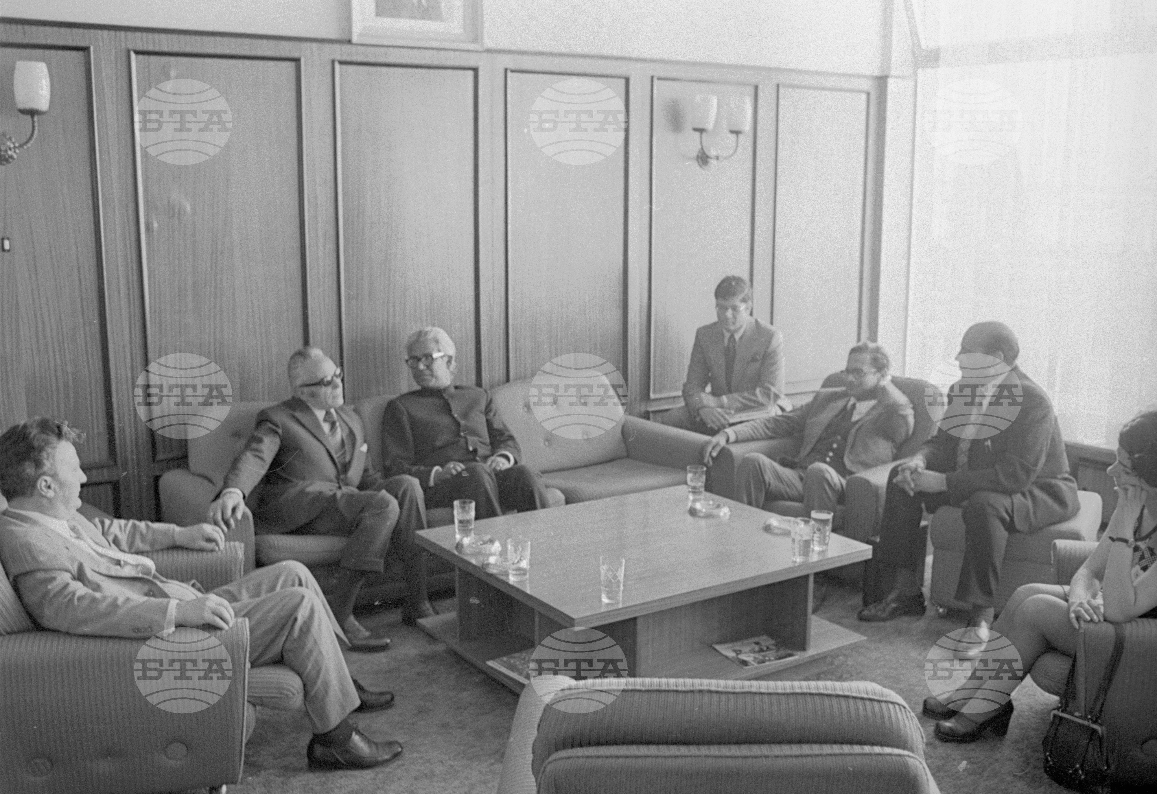 Посрещане на специалния пратеник на Шейх - Муджибур Рахман-Мухиудин Ахмед