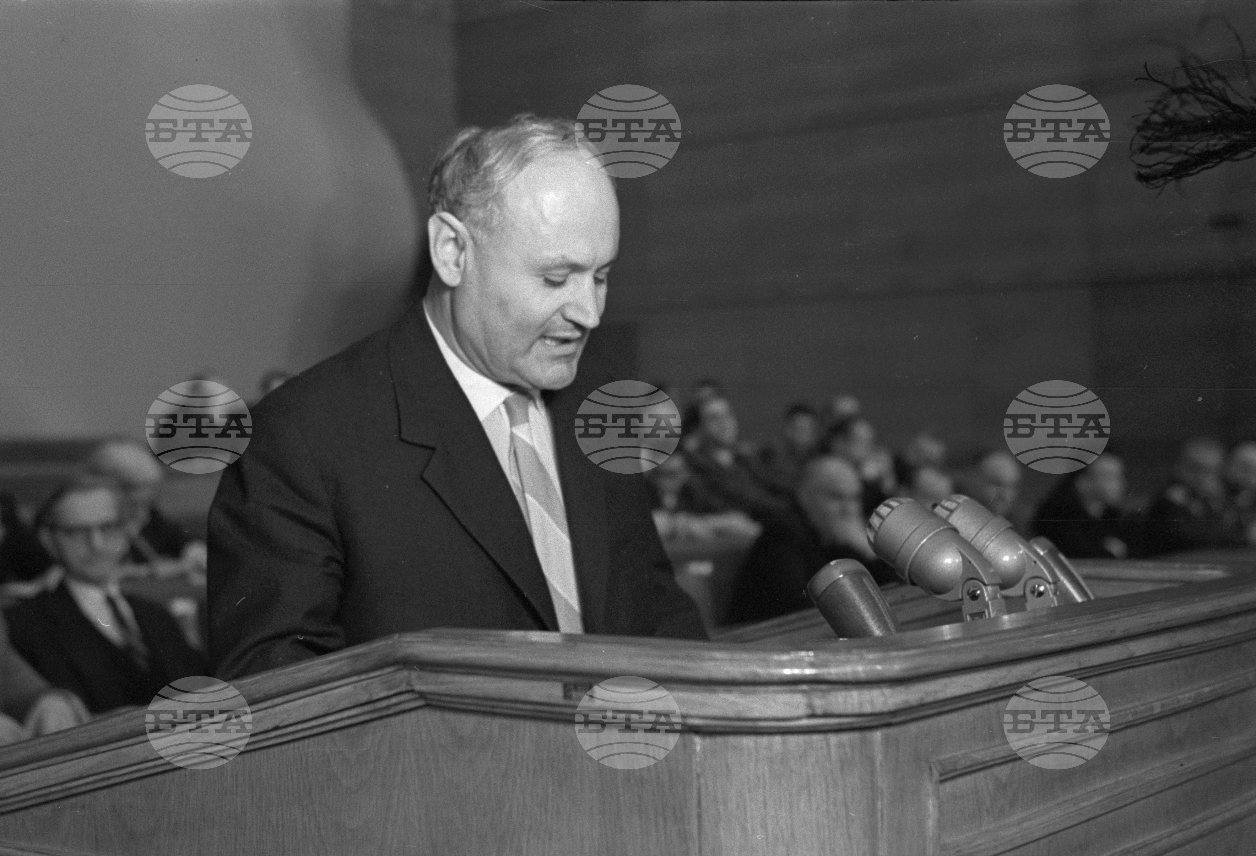 Втората редовна сесия на Народното събрание - 1962 година