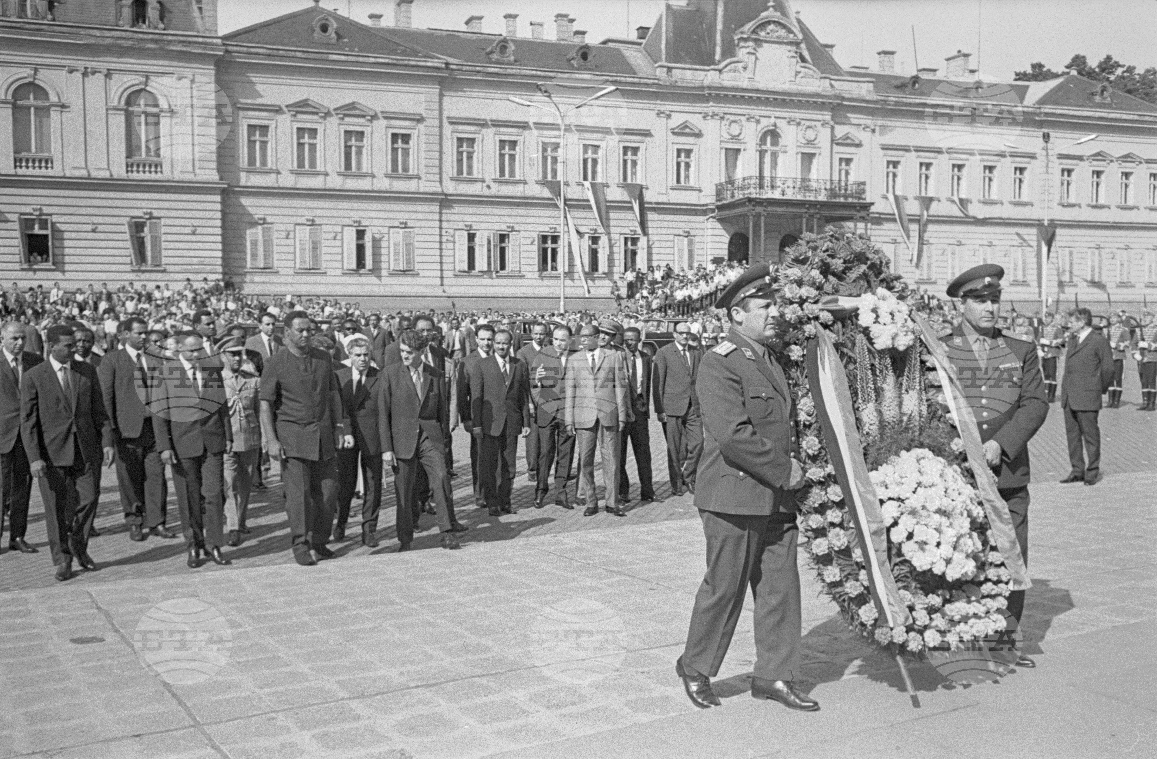 Генерал-майор Джафаар Мохамед Нимейри на посещение в България - част 1
