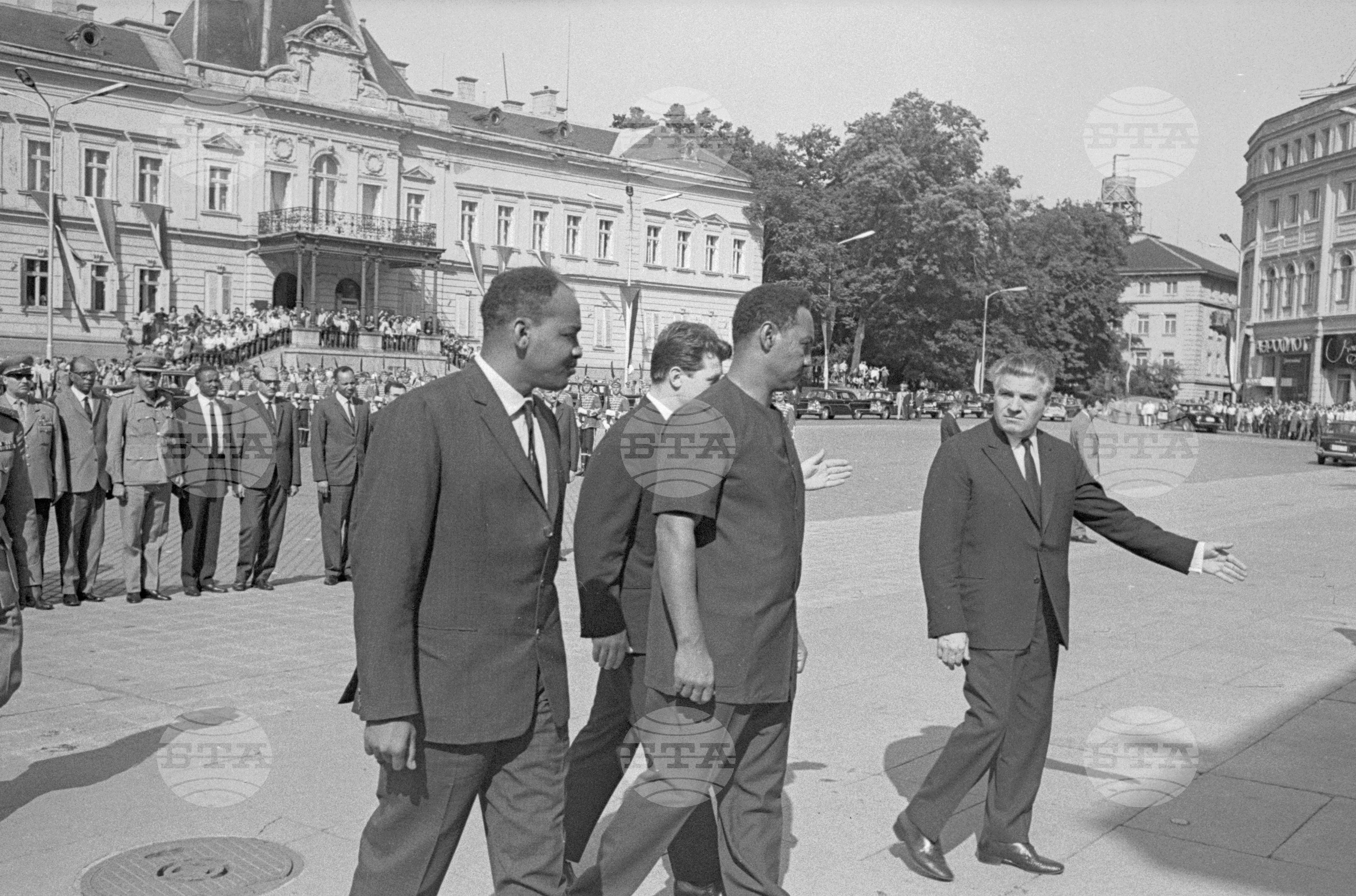 Генерал-майор Джафаар Мохамед Нимейри на посещение в България - част 1