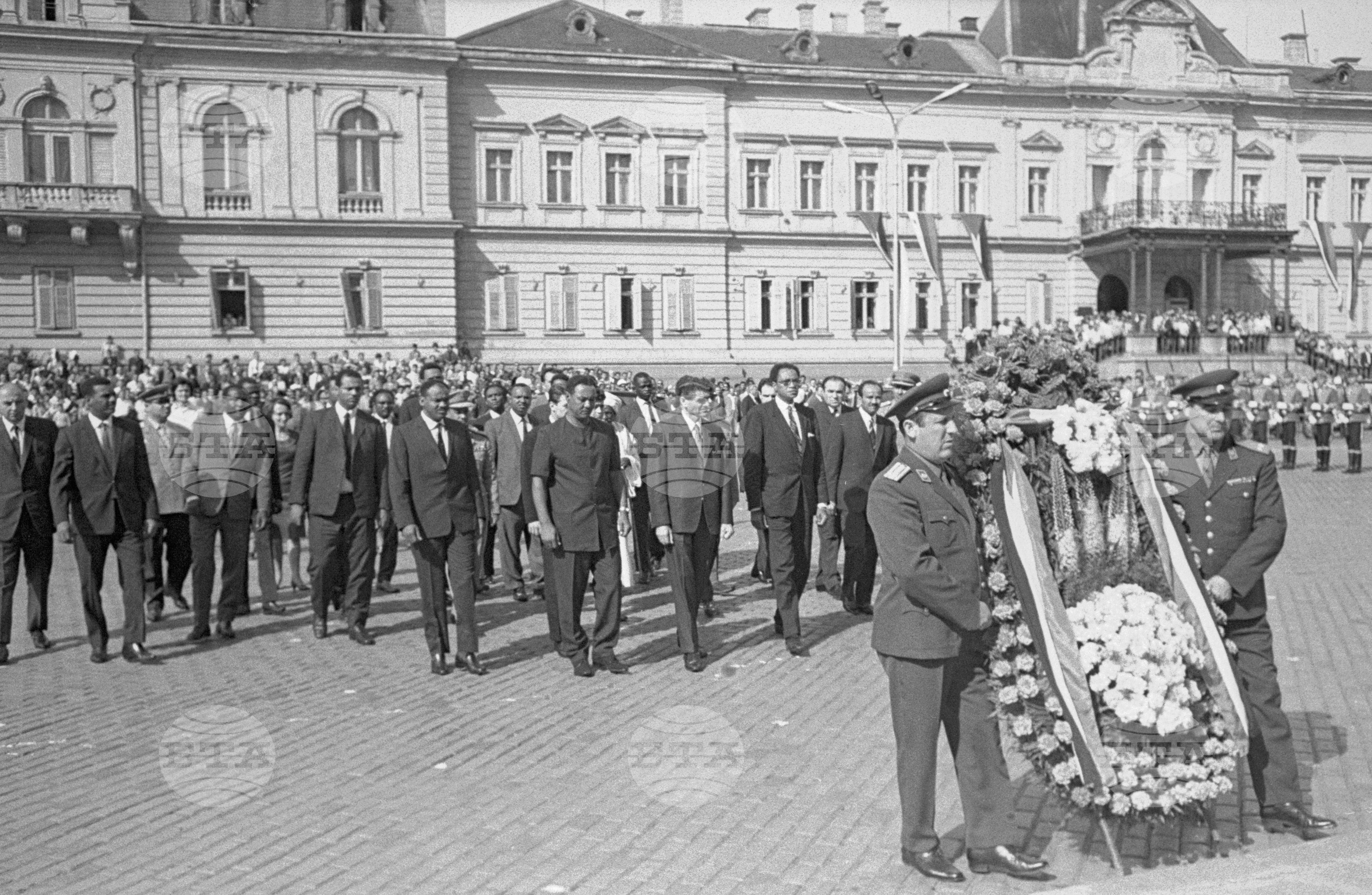 Генерал-майор Джафаар Мохамед Нимейри на посещение в България - част 1