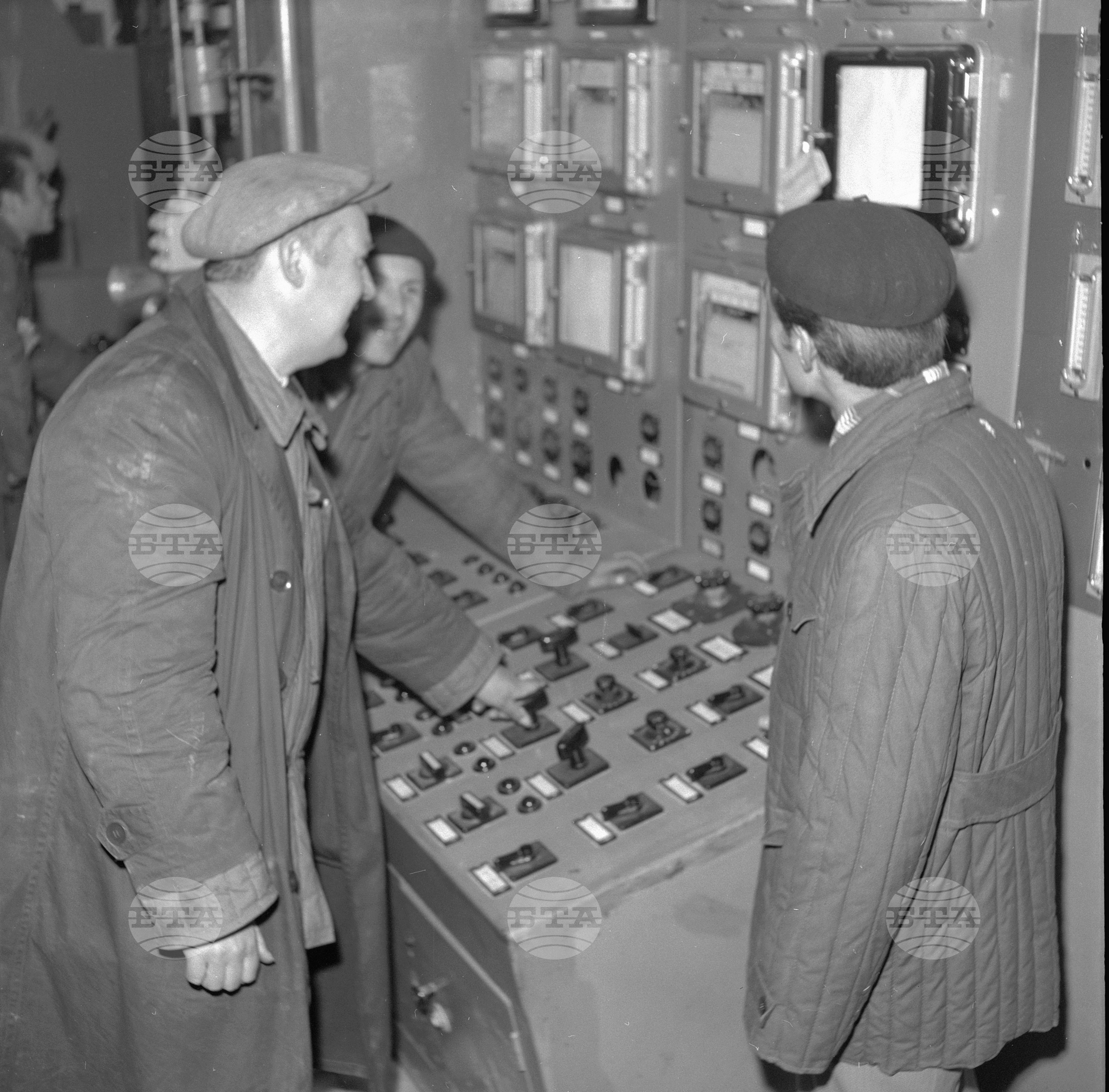 На строежа на Азотно-торовия завод край Стара Загора 1962 година част 9