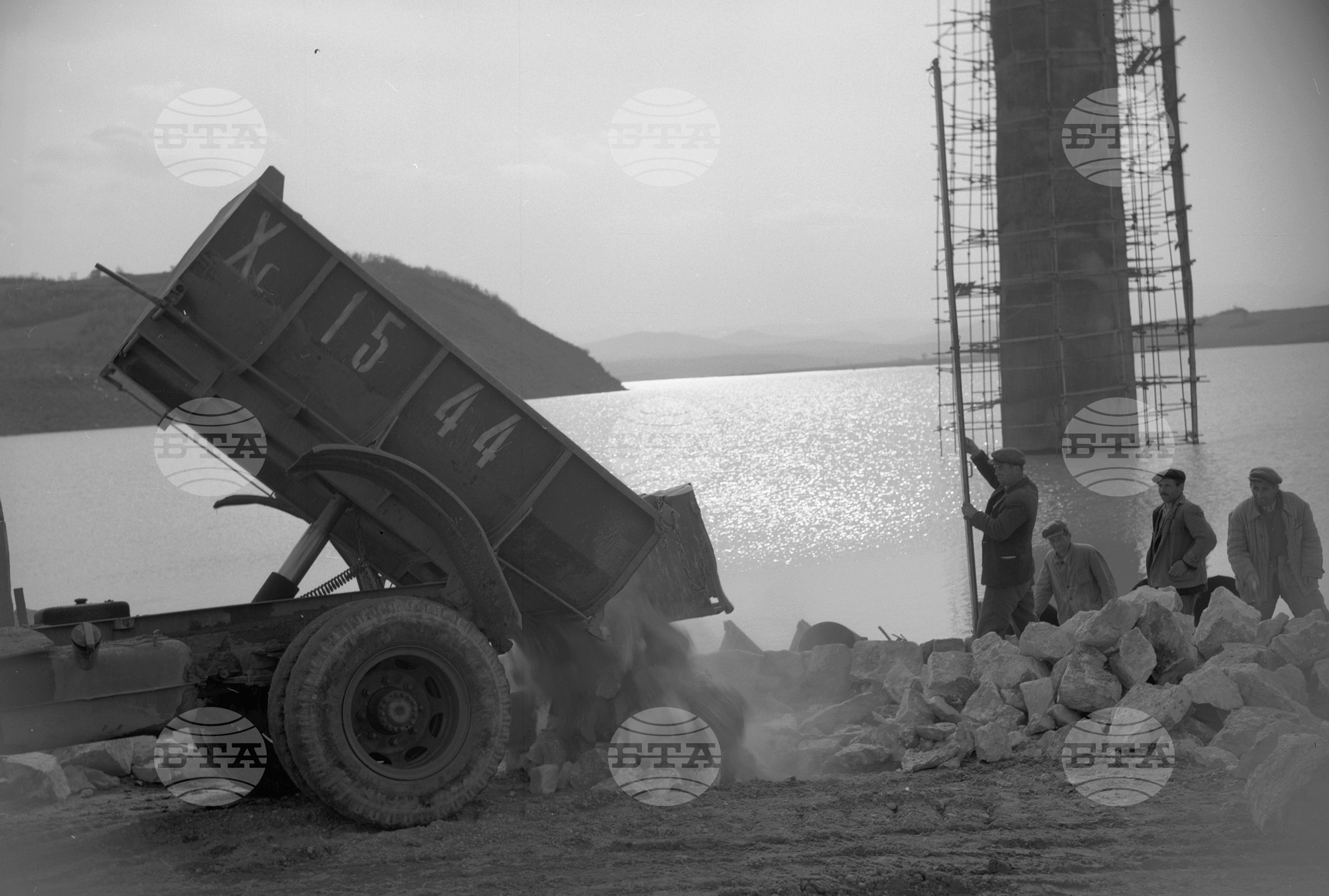 Изграждането на язовир "Тракиец"