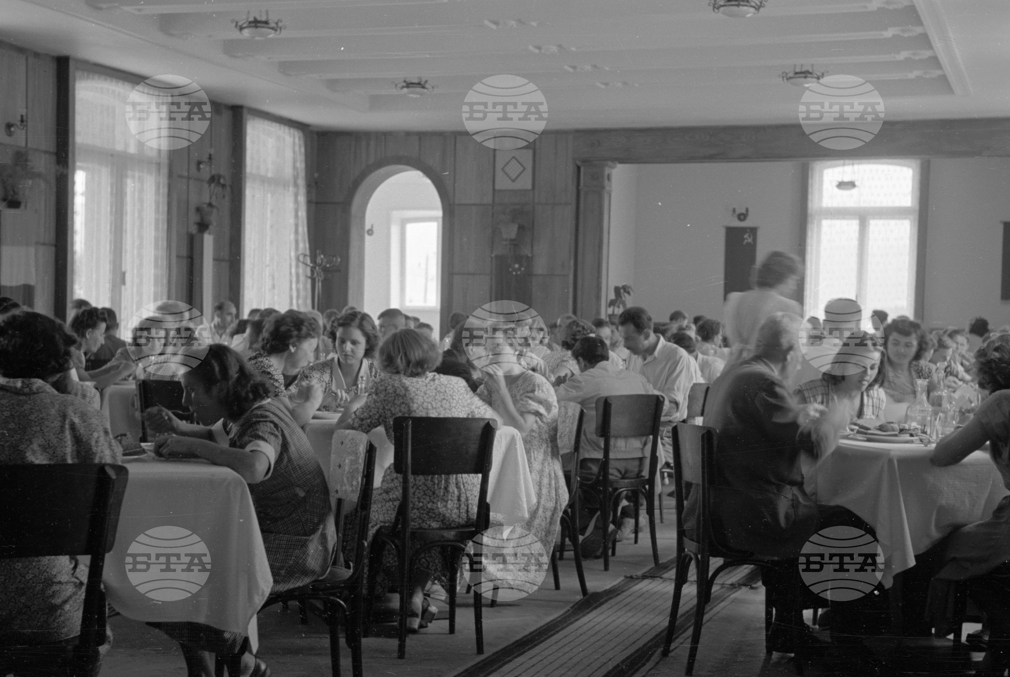 Почивна станция "Двореца" във Велинград - 1952 година, част 2