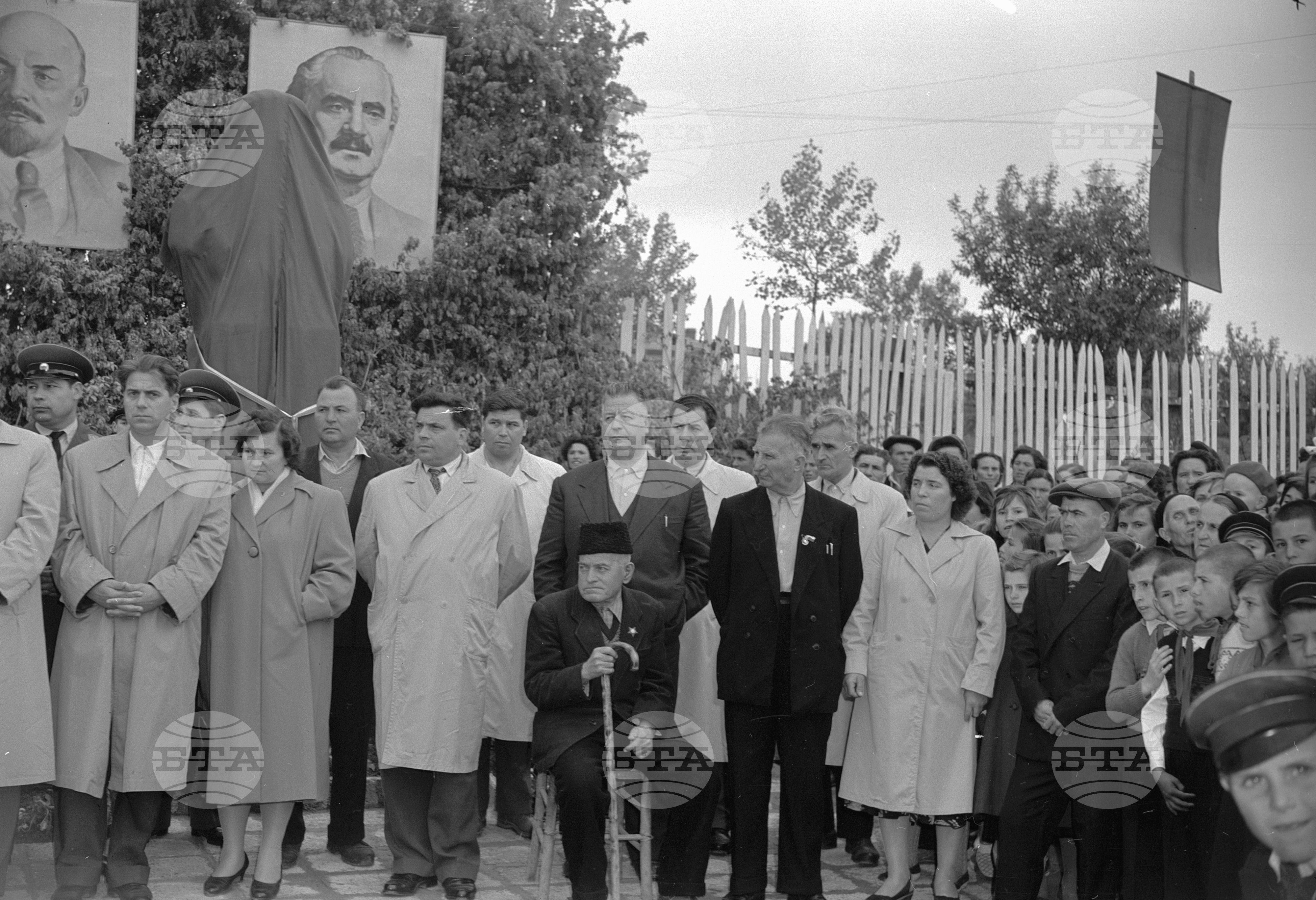 Откриване паметника - Парк на партизанина Нейко Запрянов, село Самуилово, Старозагорски окръг
