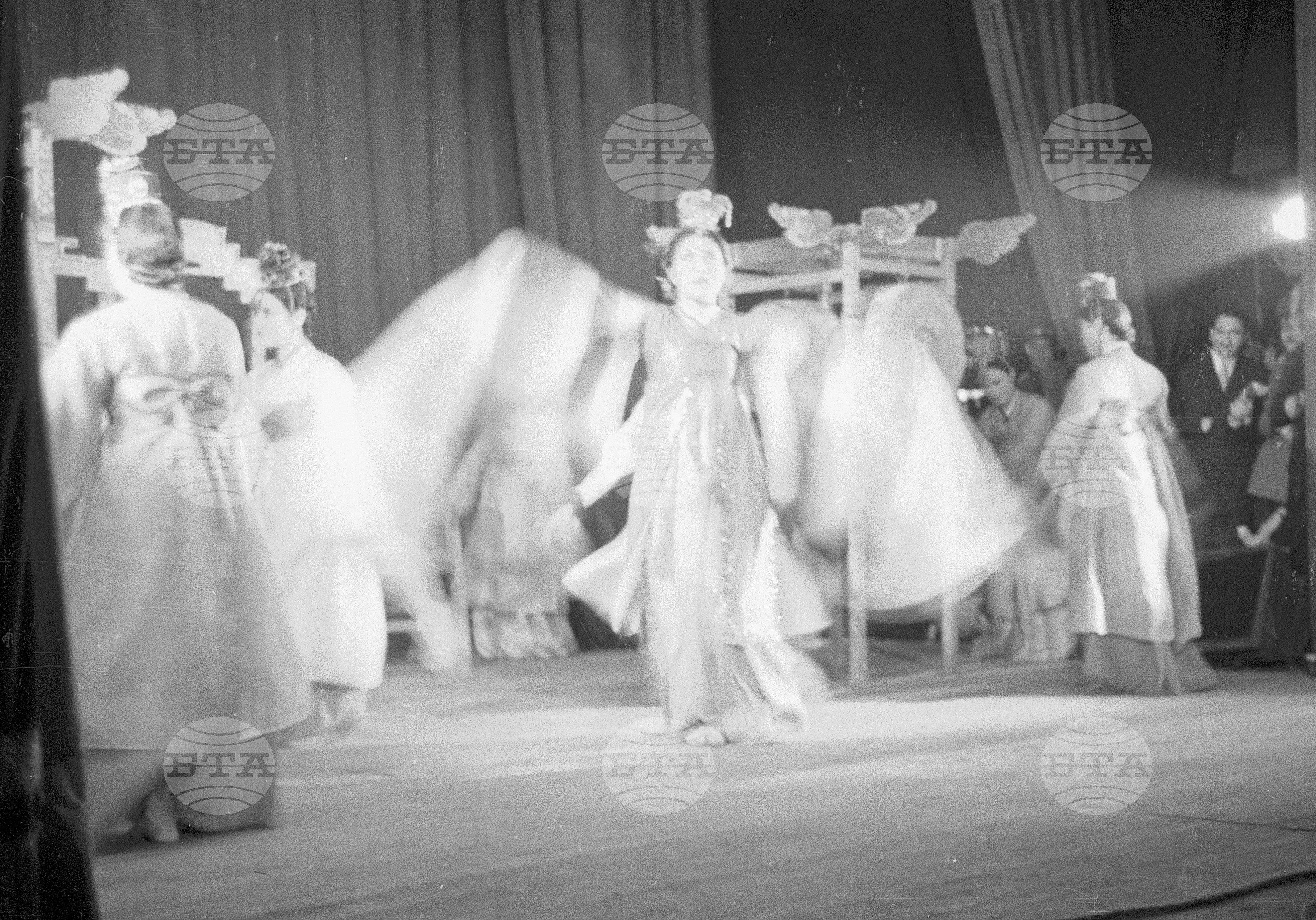 Корейски ансамбъл в Пловдив, 1951