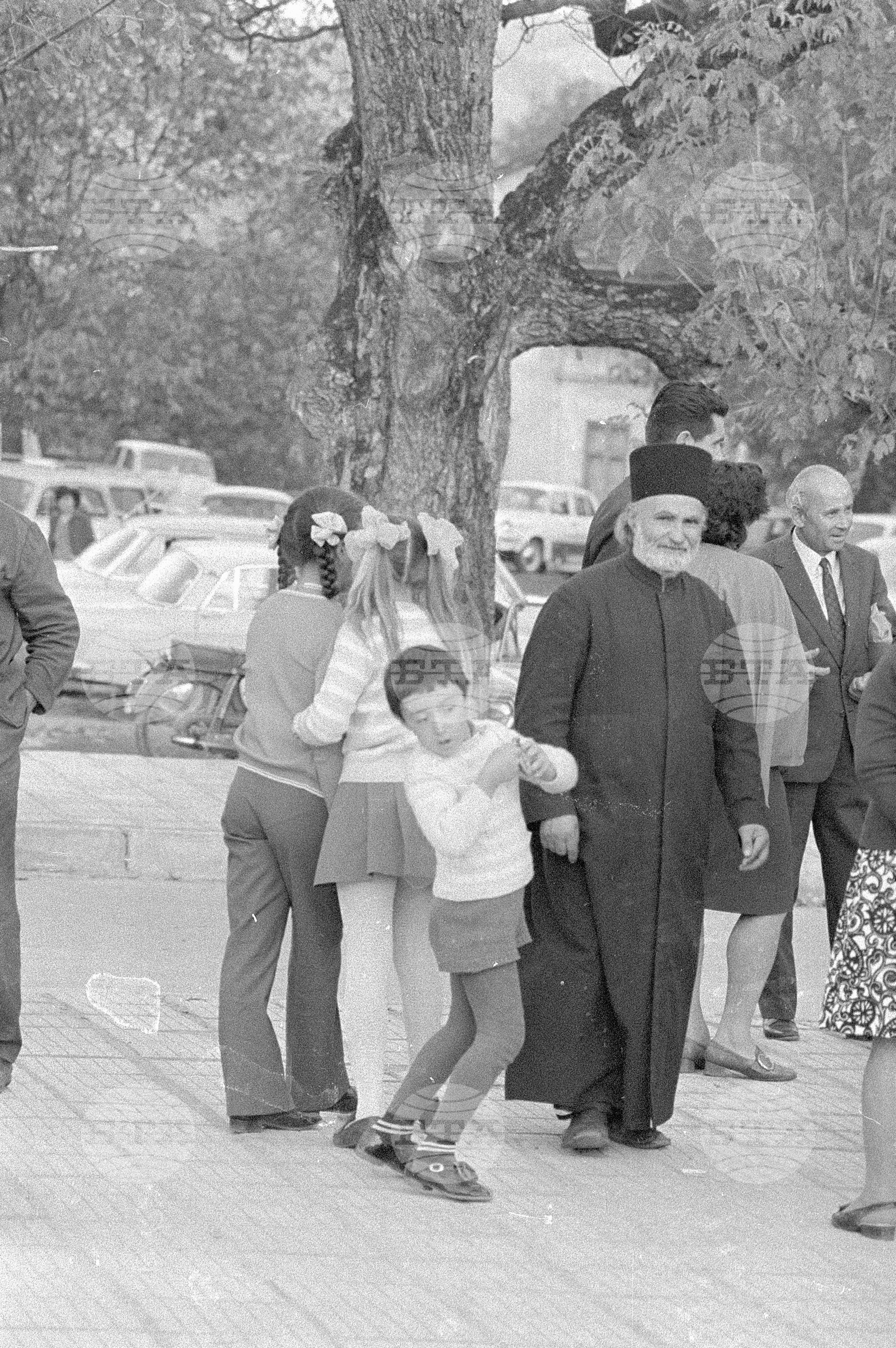 Първи национален панаир-изложба на художествени занаяти в с. Орешак