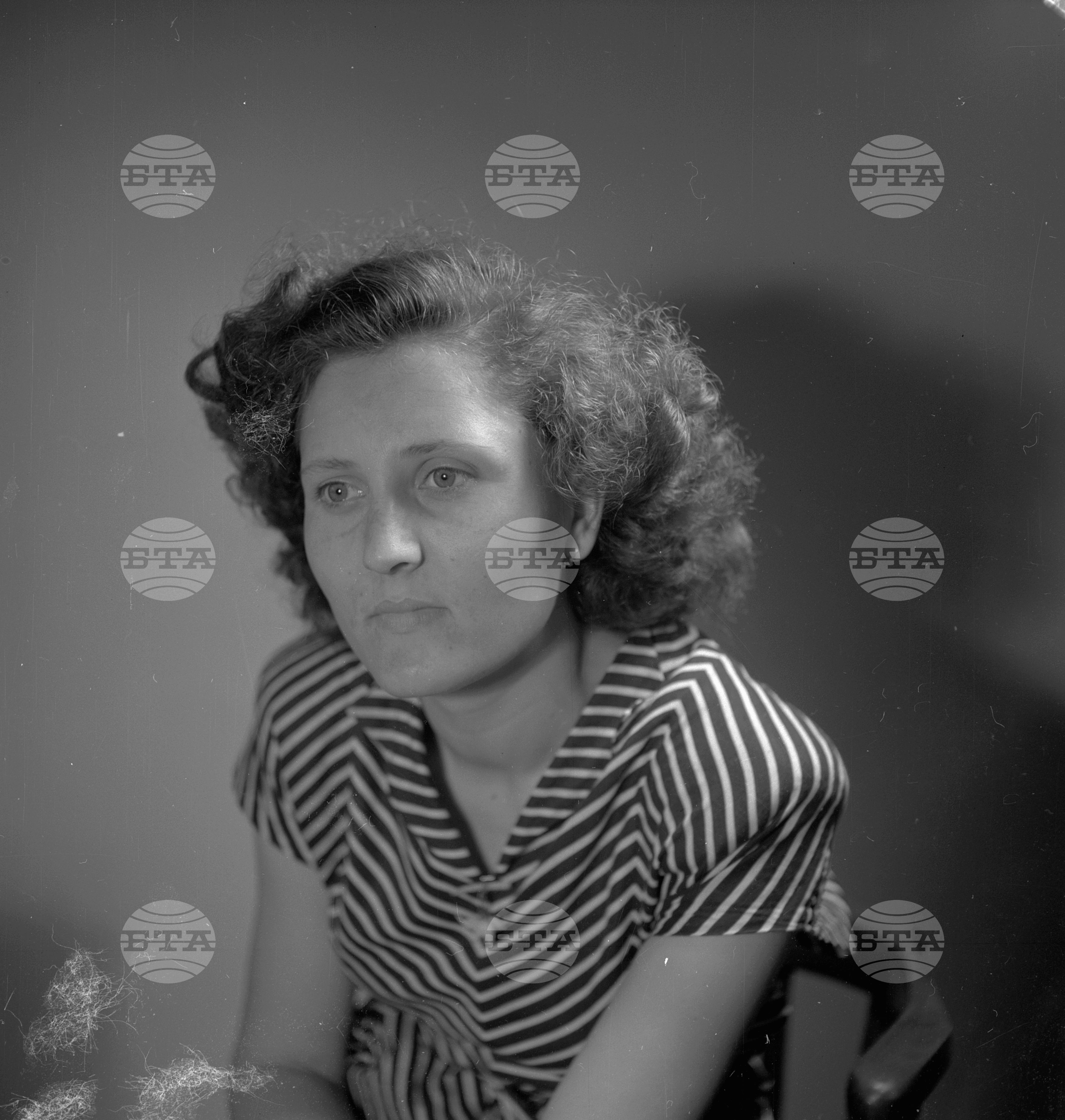 Портрет на жена, 1952