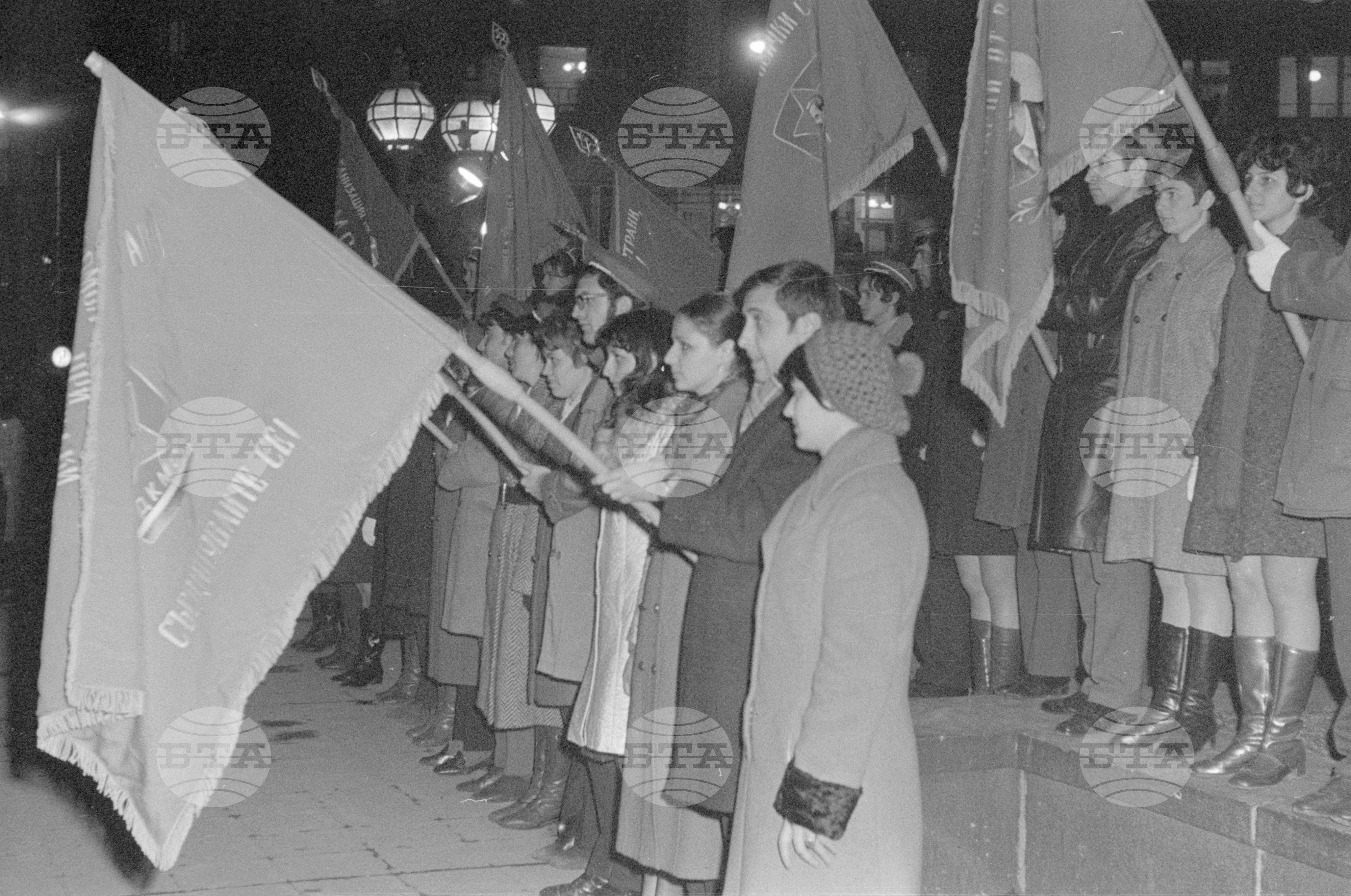 Студентски митинг пред паметника Левски