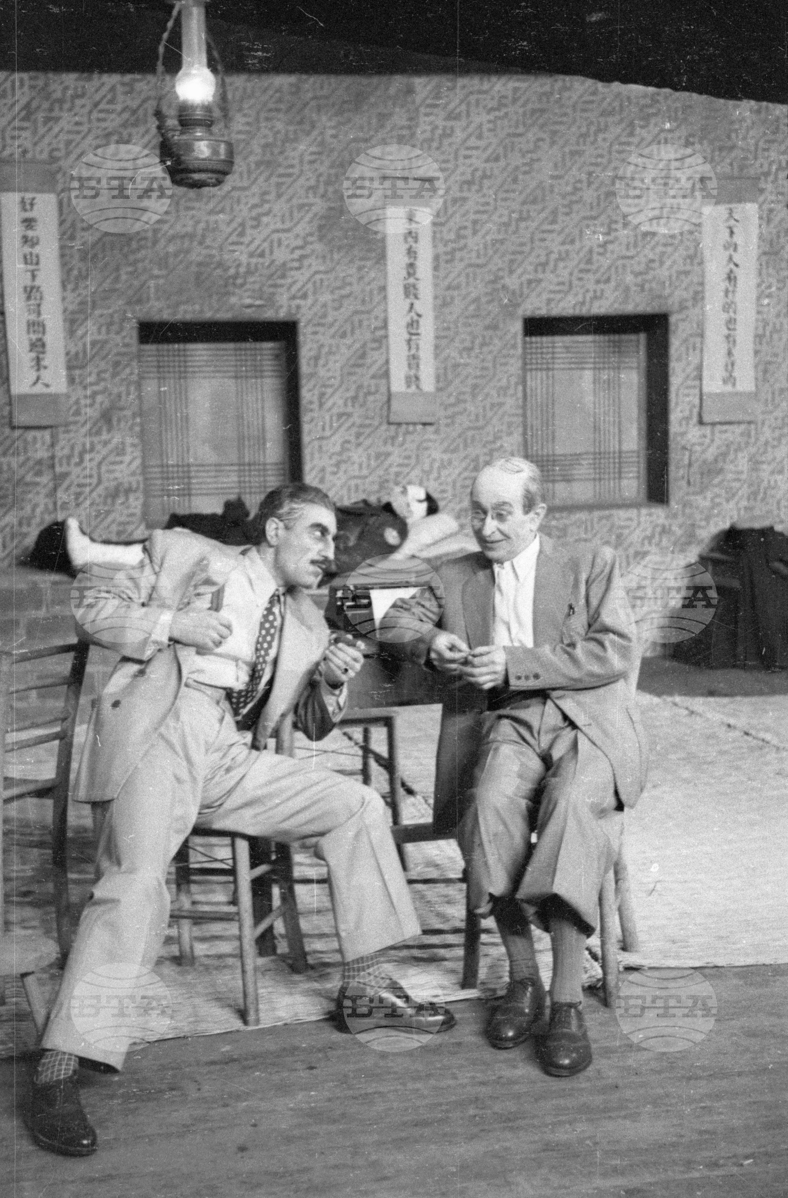 Театрално представление "Хора с добра воля", 1951