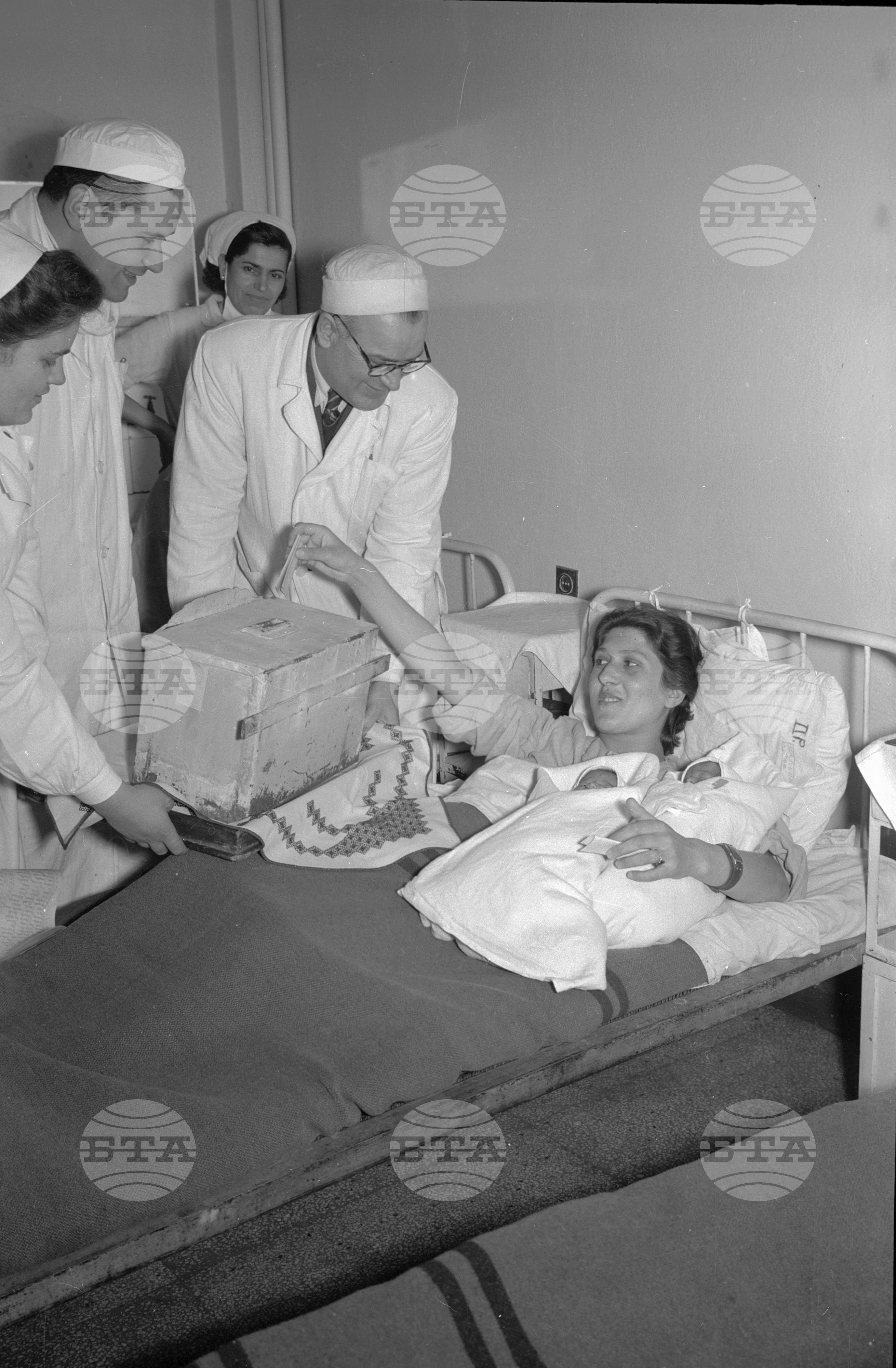 Изборният ден на 12 февруари 1956 година в София