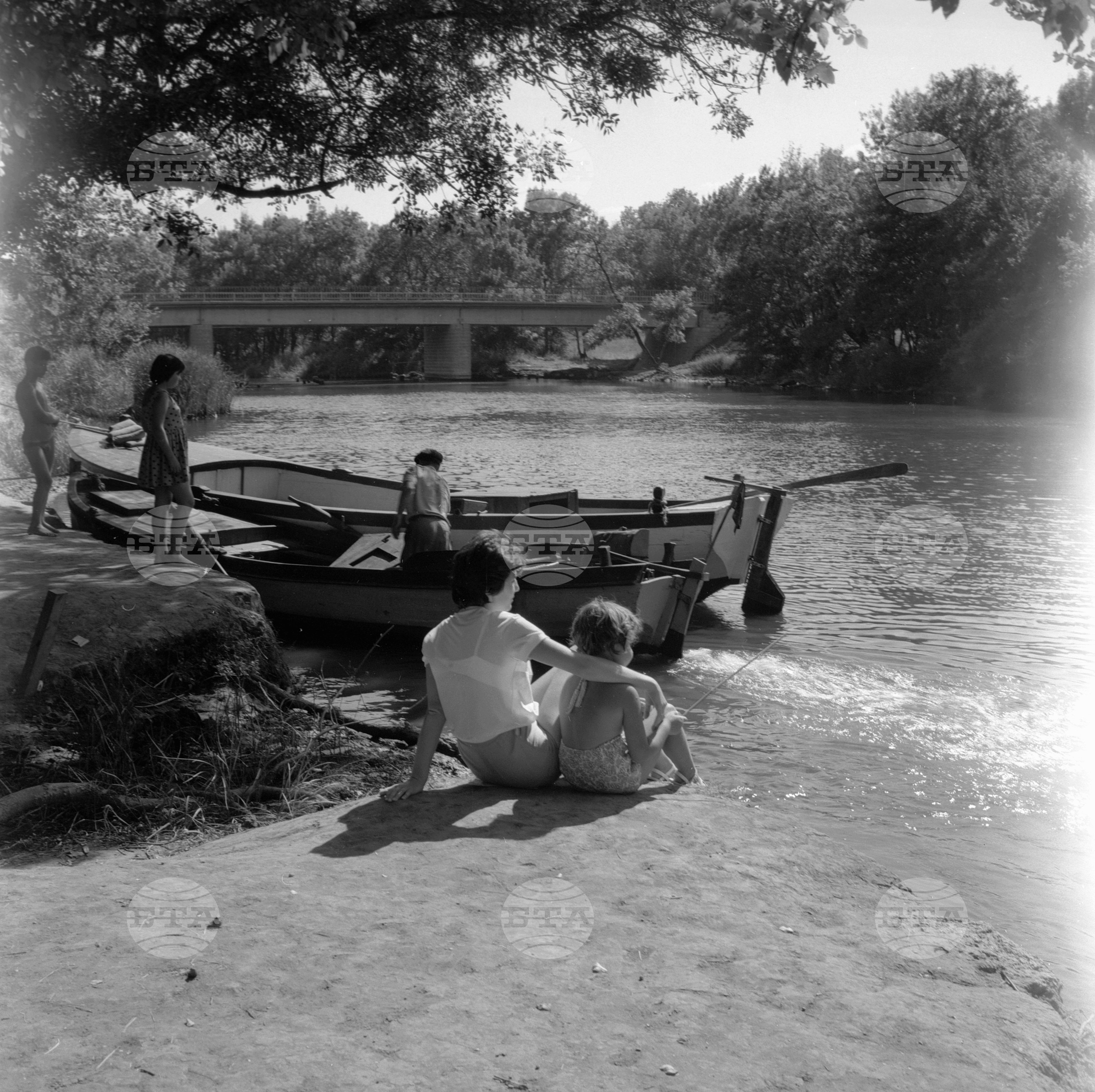 Изгледи от р. Ропотамо