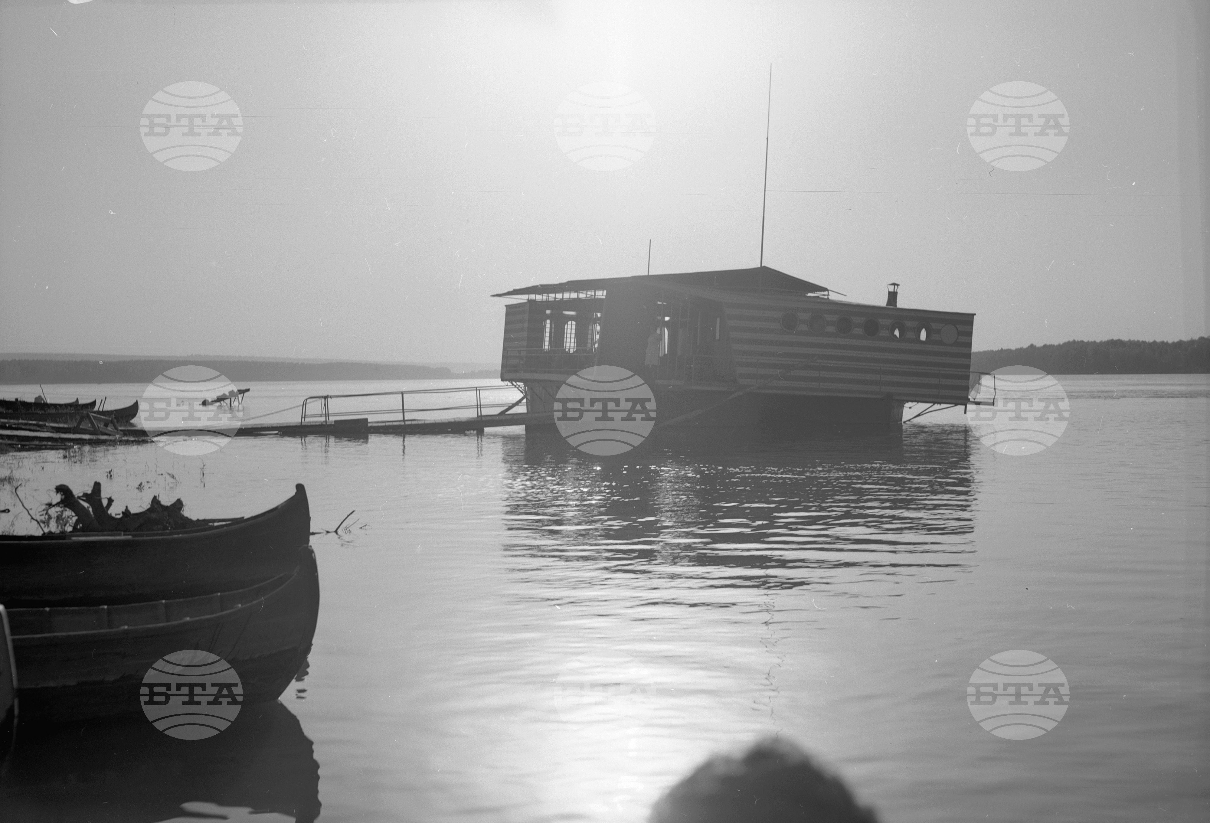 Плаващият ресторант край град Силистра