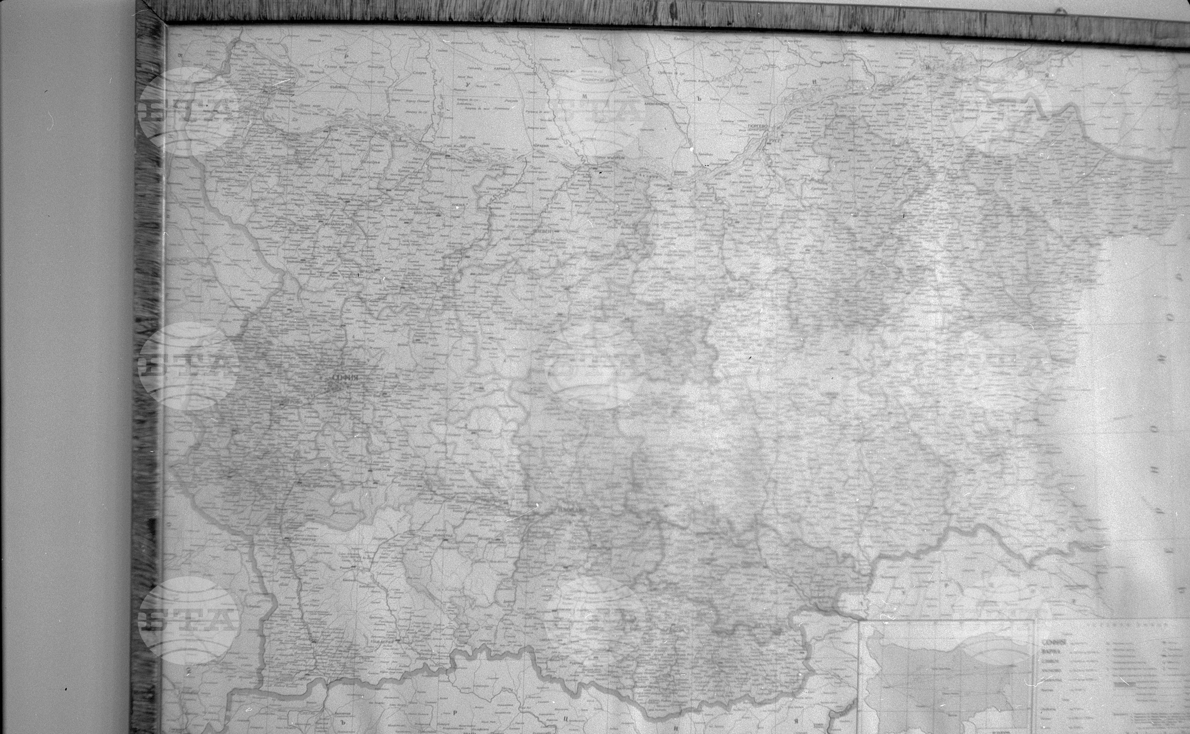 Другарят Тодор Живков посети изложбата на Чехословашката книга