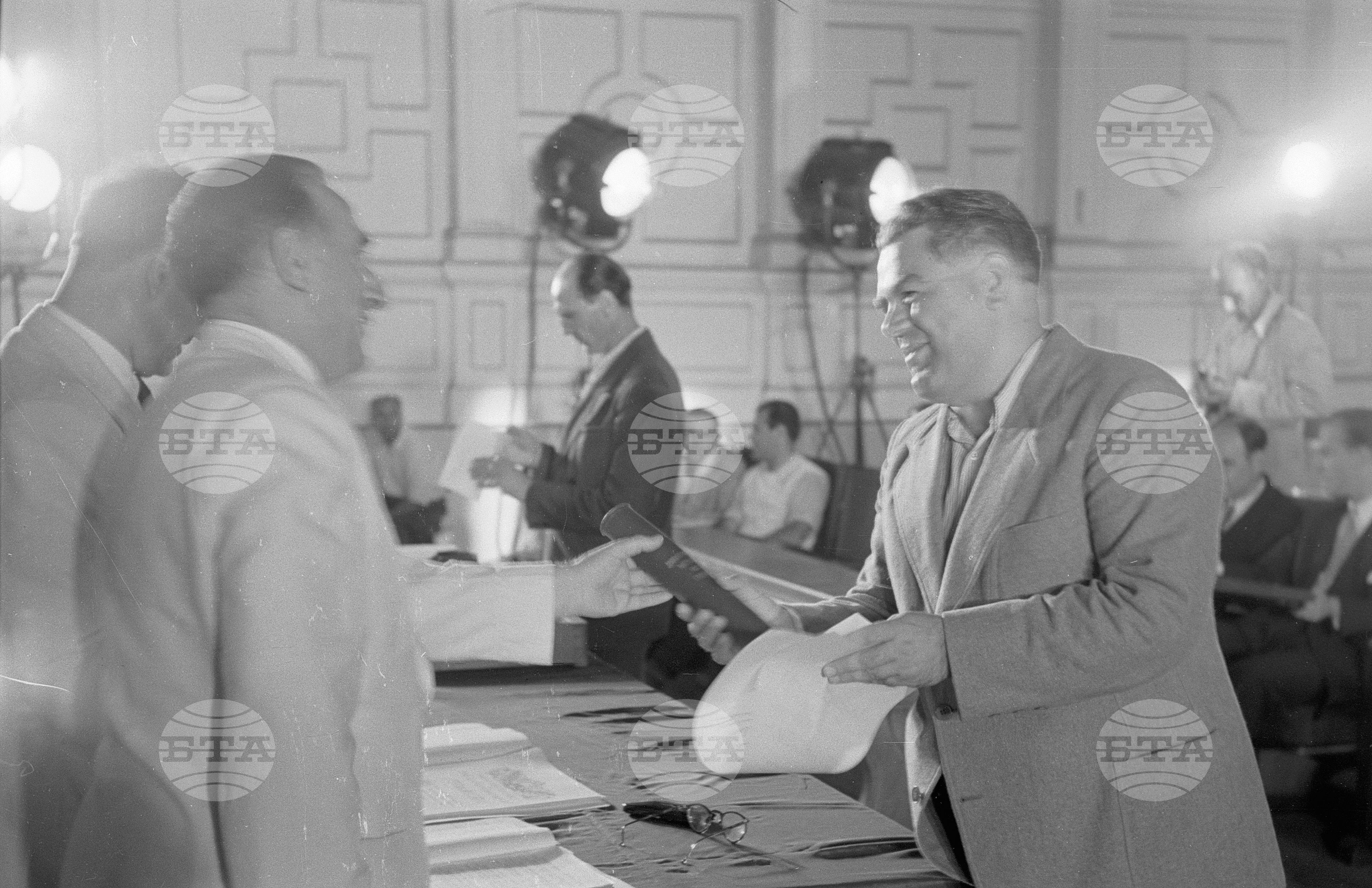 Връчване на Димитровски награди на лауреатите за 1951 година
