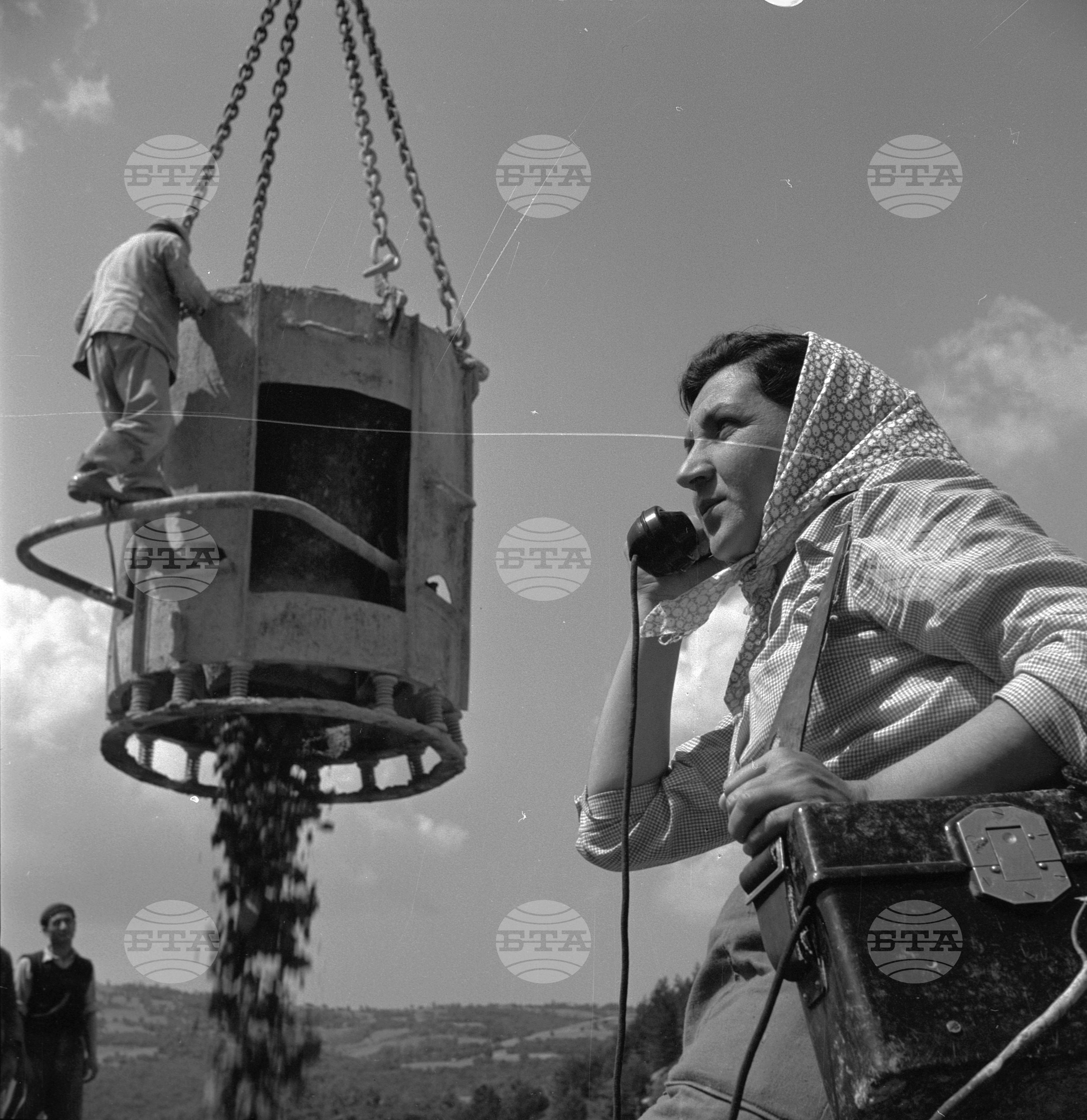 На строежа на язовир "Тополница" - 1959 година