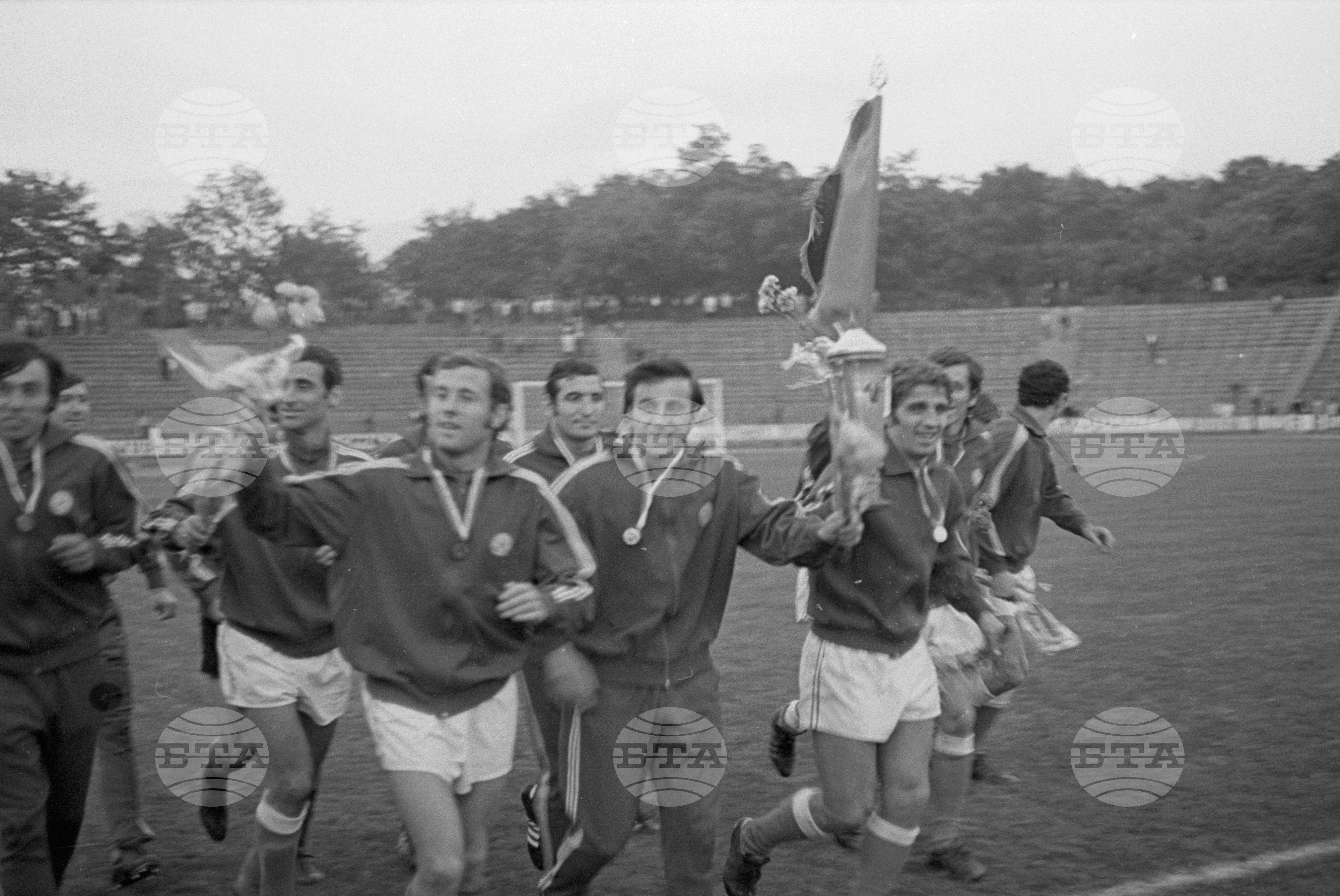 Закриване на републиканското първенство по футбол 1972-1973 година