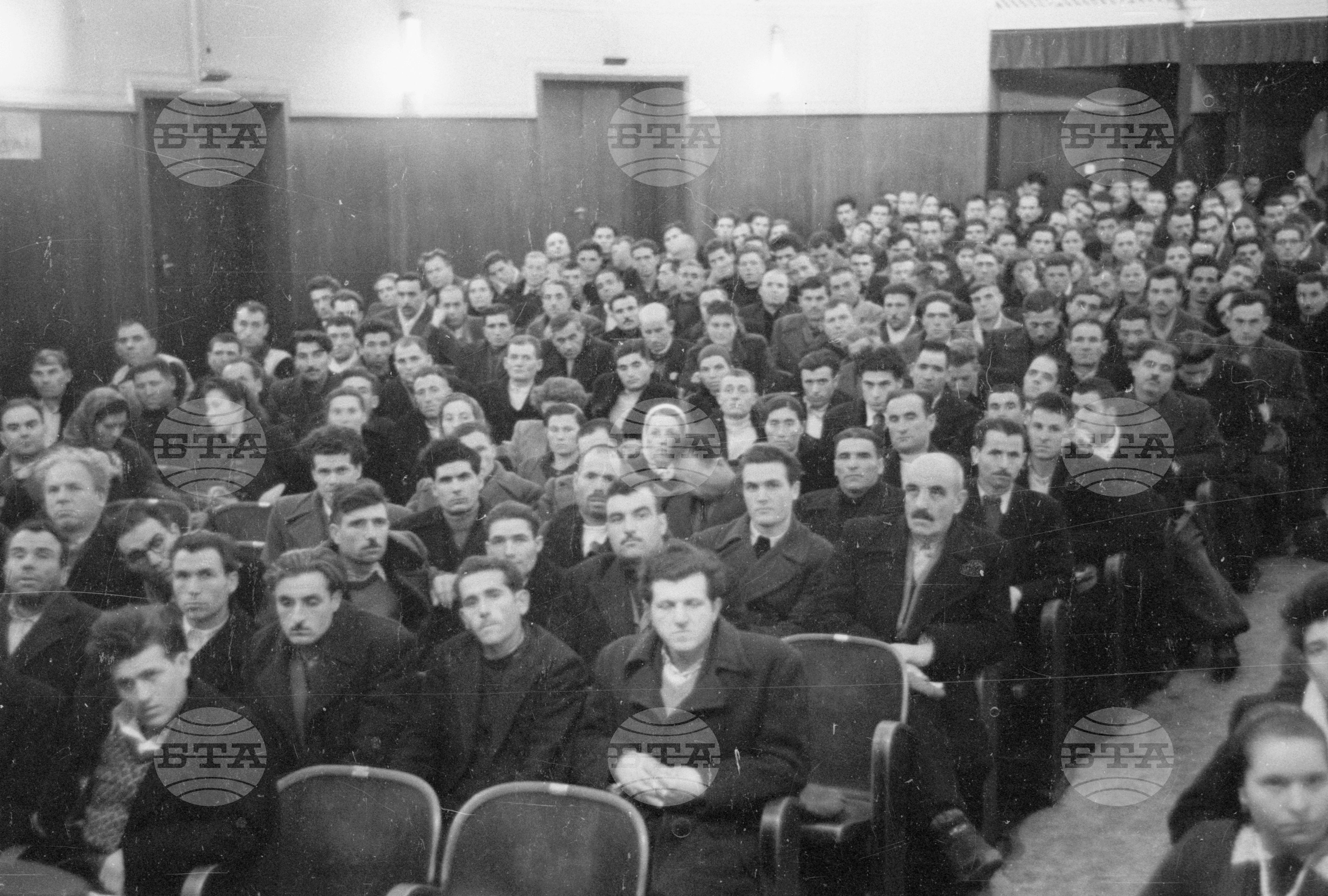Делегати на III конгрес на ОРПС (Общ работническо професионален съюз), състоял се на 16.12.1951г