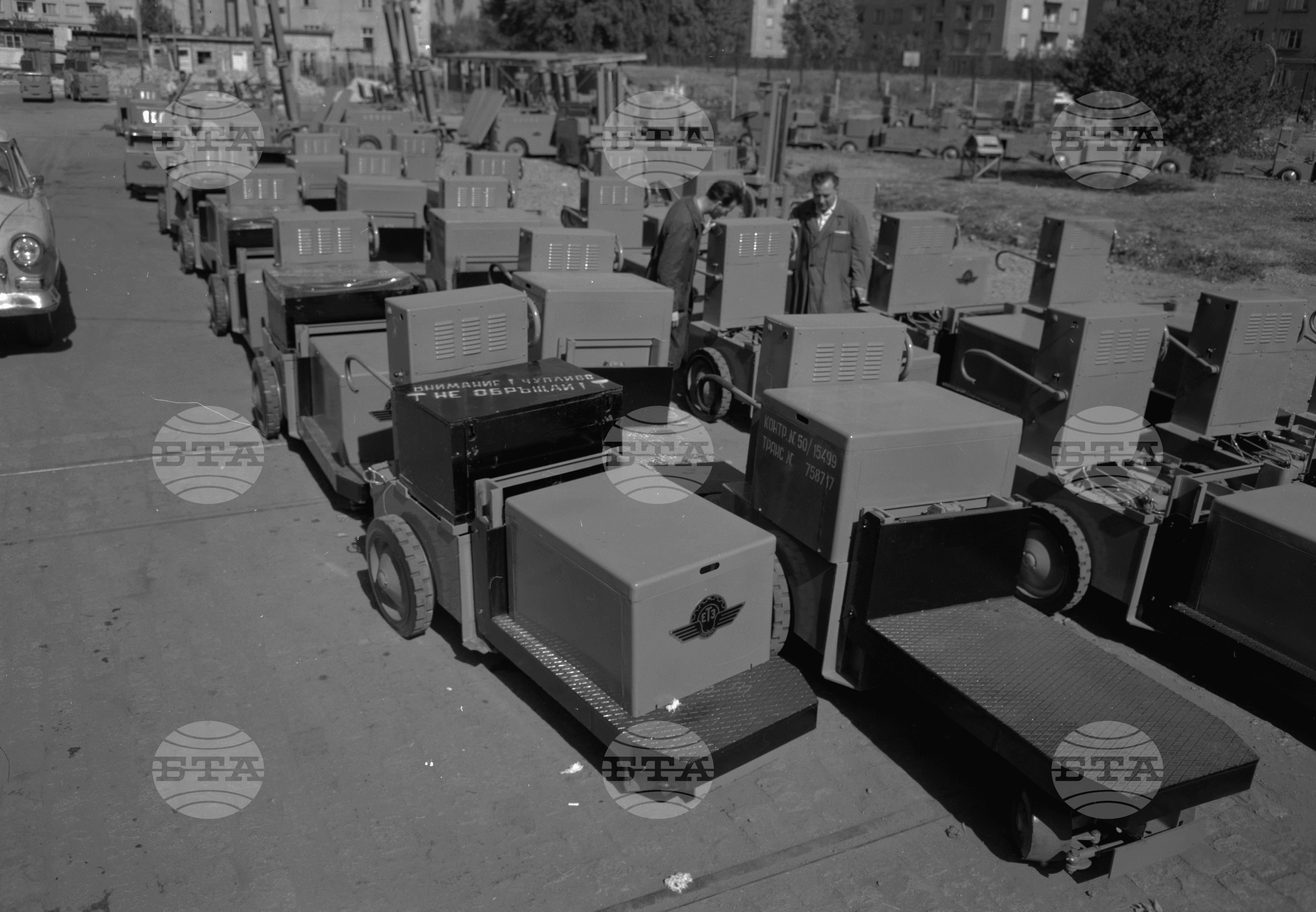 Новопроизведени електрокари от завод "6-ти септември" София