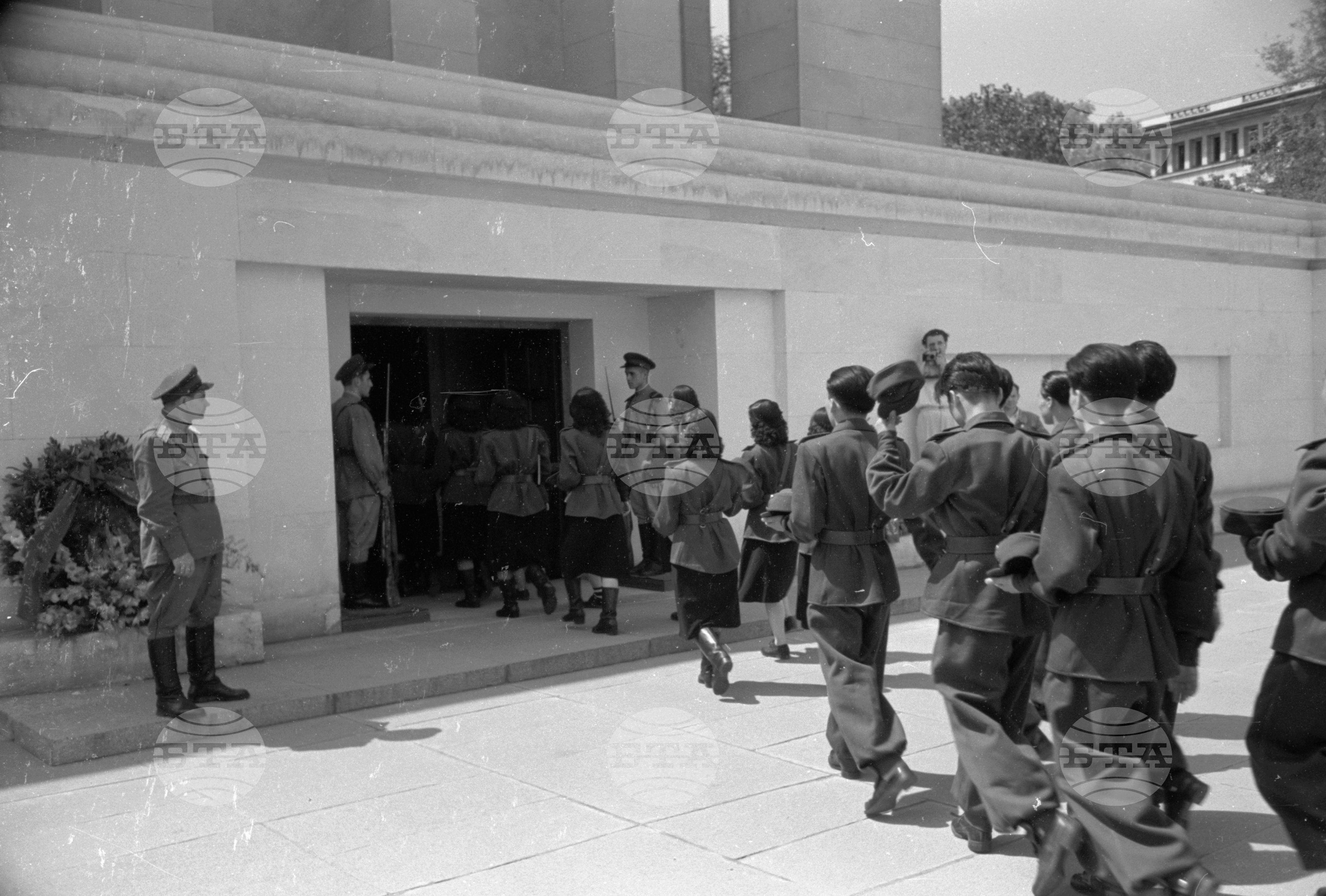 Ансамбъл за песни и танци при Корейската народна армия в България - 1953 година
